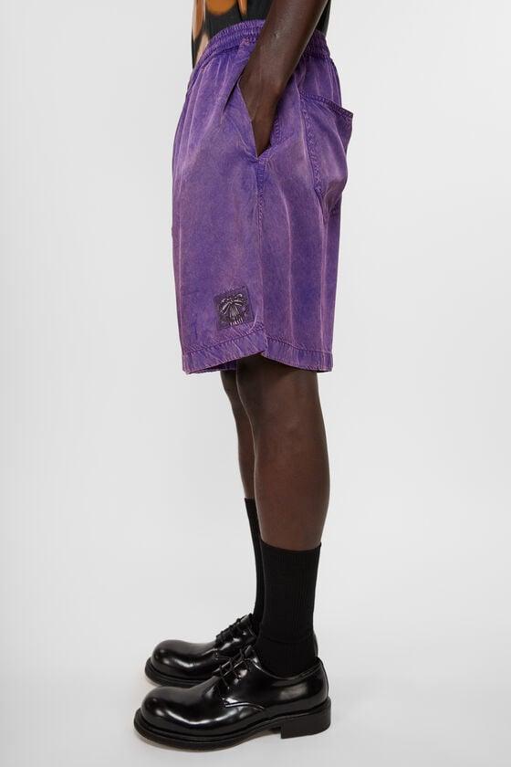Garment-dyed shorts Product Image
