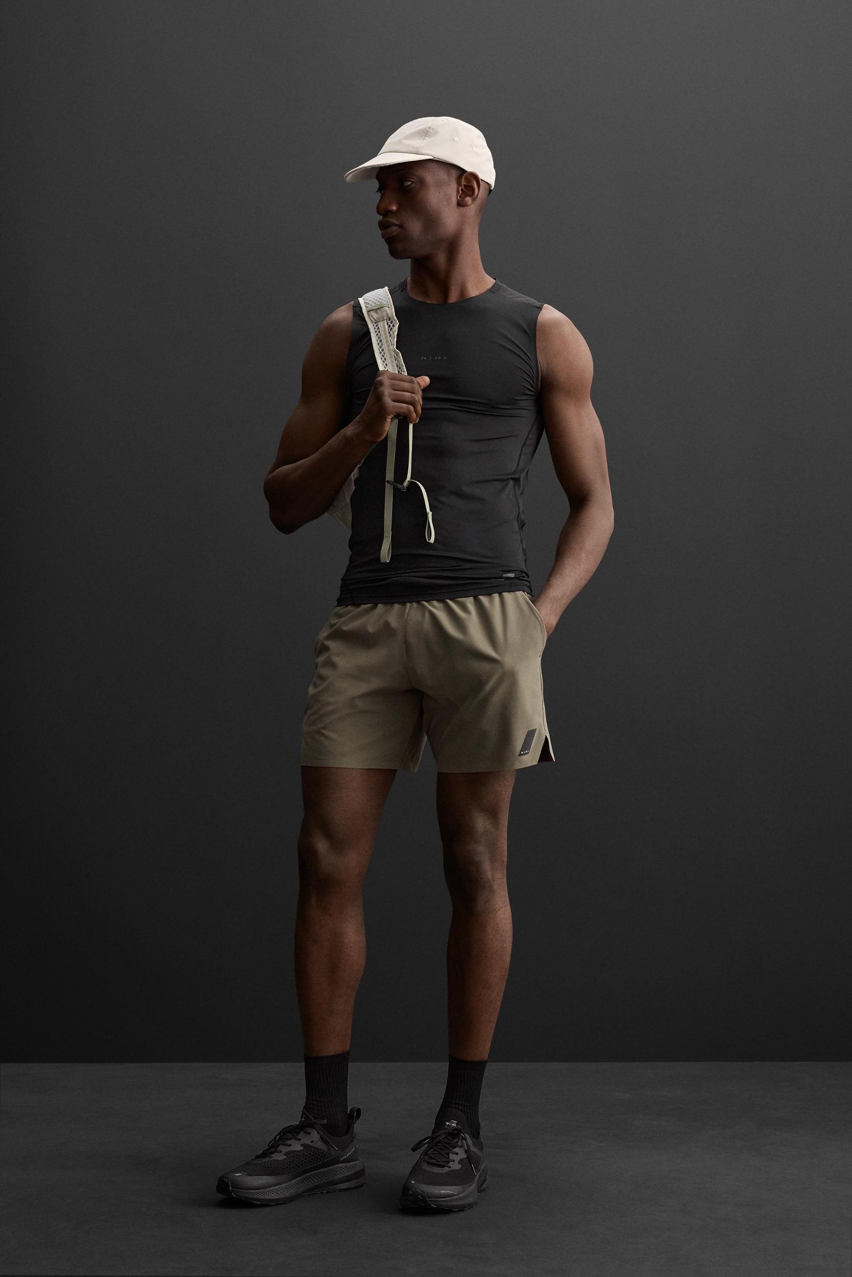 COMPRESSION TANK TOP Product Image