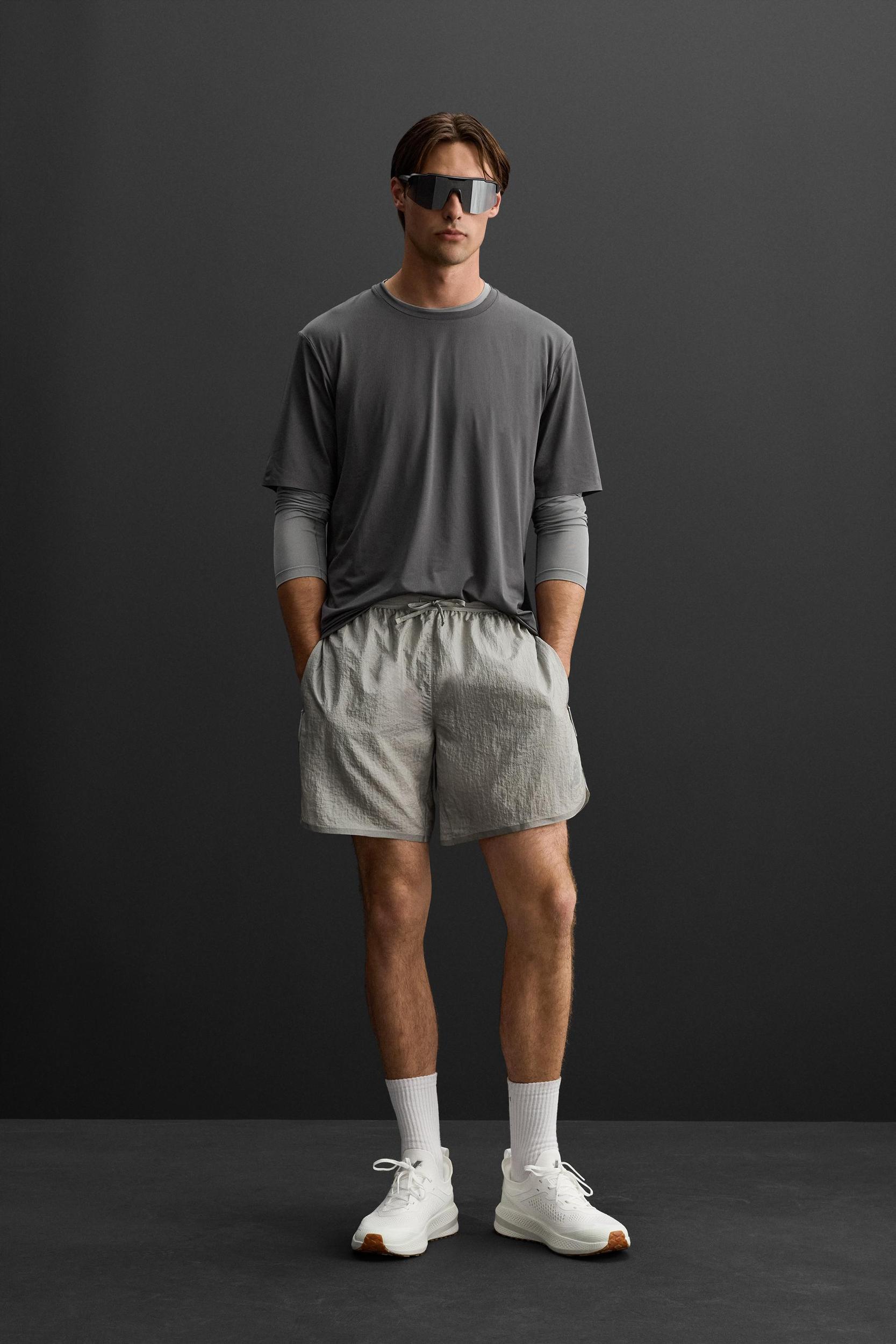 STRUCTURED RUNNING SHORTS Product Image