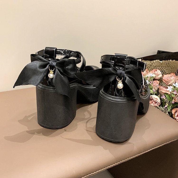 Block Heel Platform Plain Mary Jane Pumps Product Image