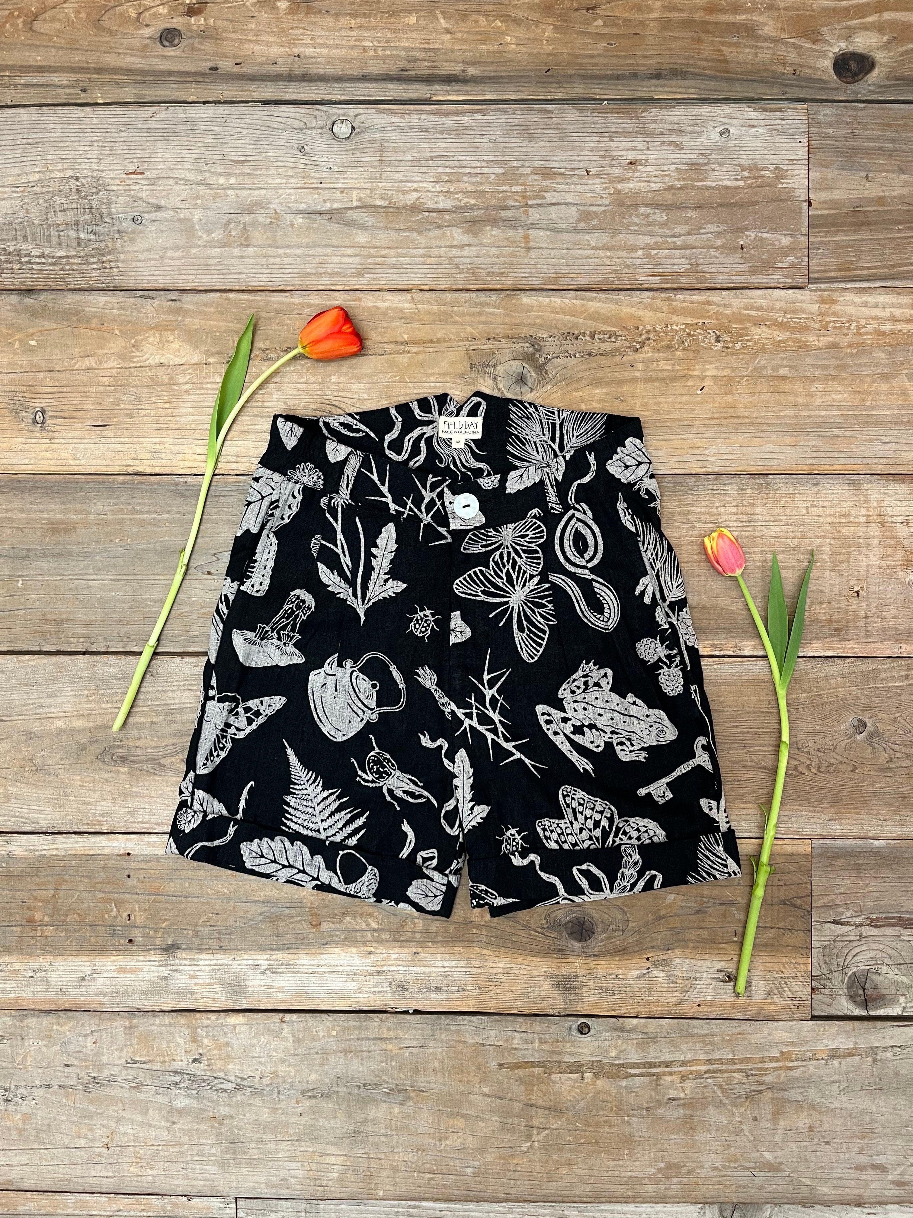 Perfect Shorts in Black Woodland Wonder Product Image