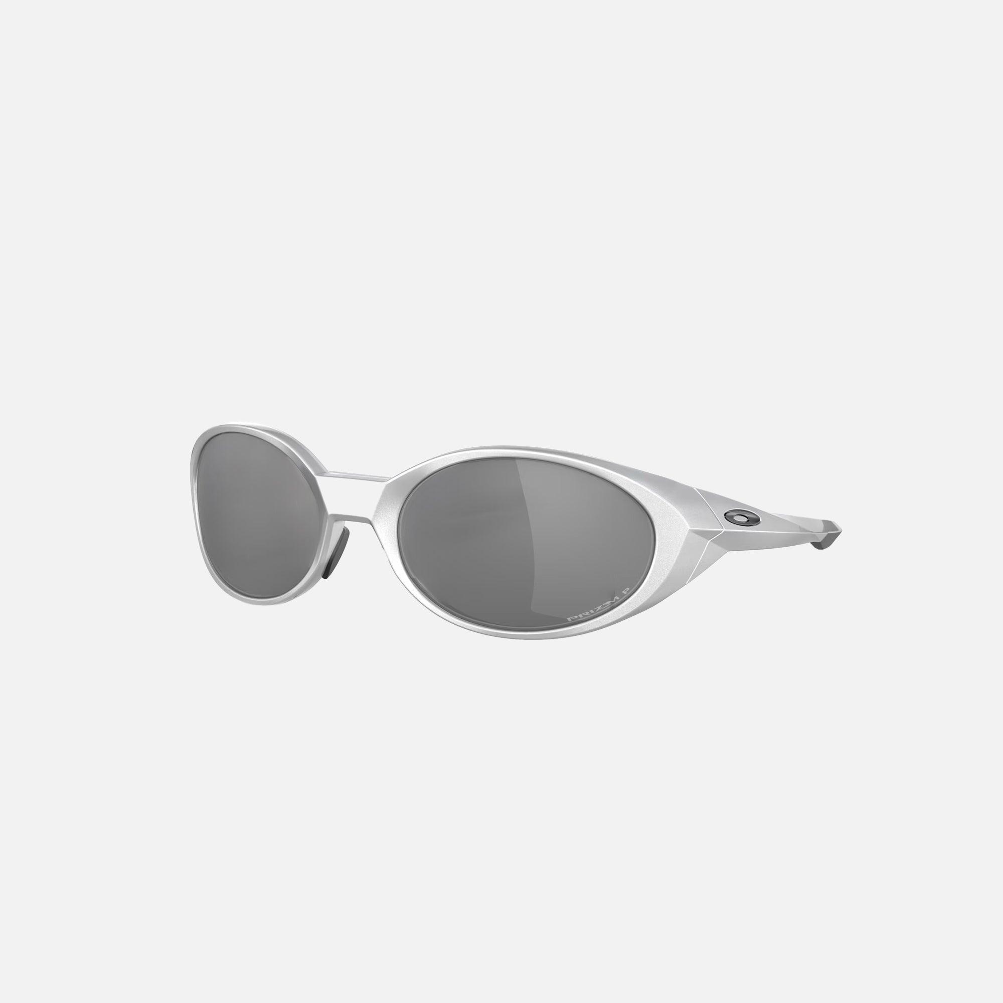 PRADA Geometrische Sonnenbrille In White Product Image