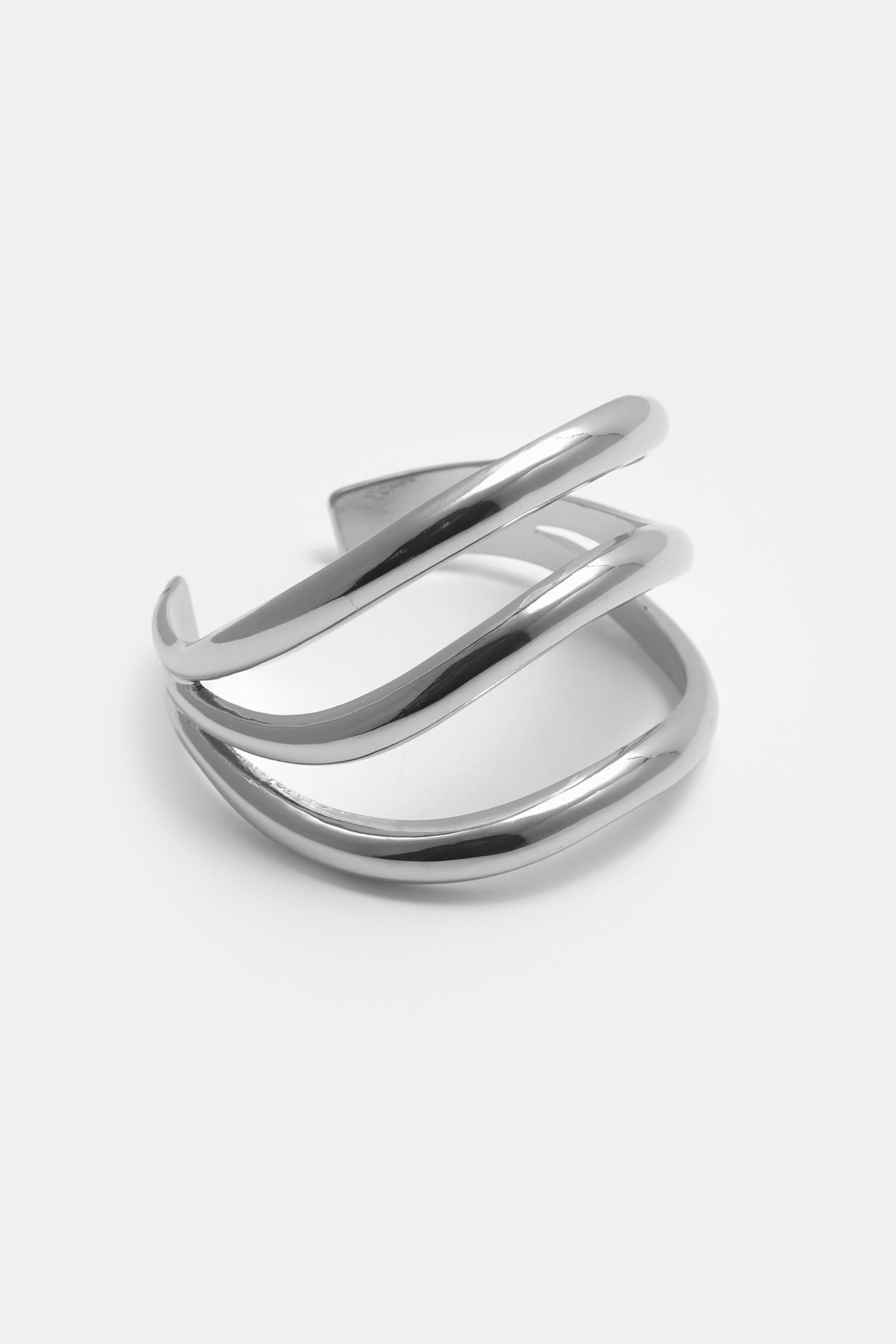 Rigid triple arm cuff Product Image