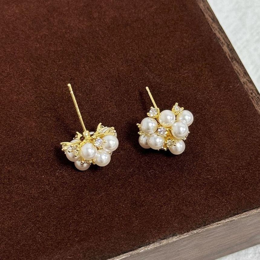 Faux Pearl Rhinestone Stud Earring Product Image