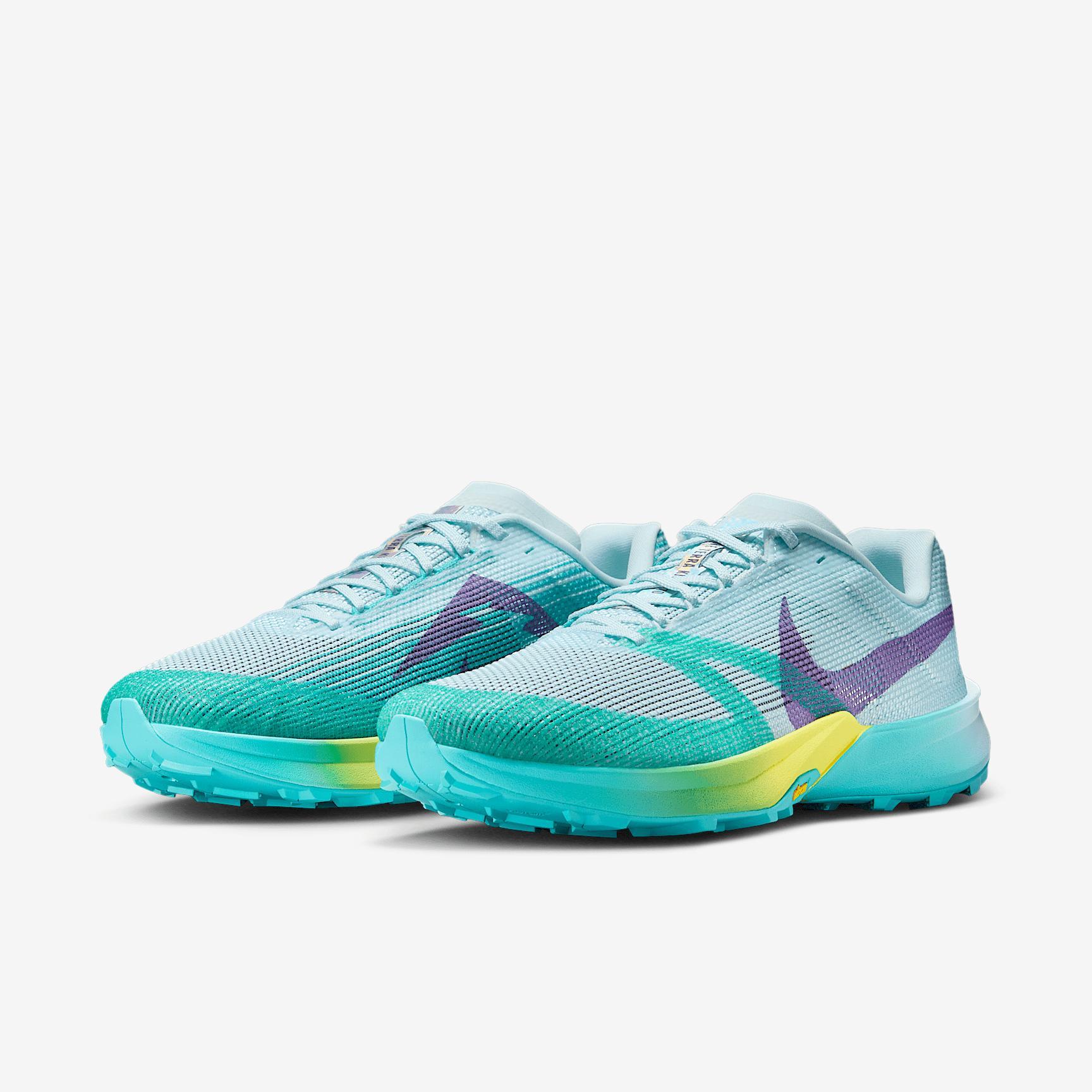 Nike Men's Kiger 10 Trail Running Shoes Product Image