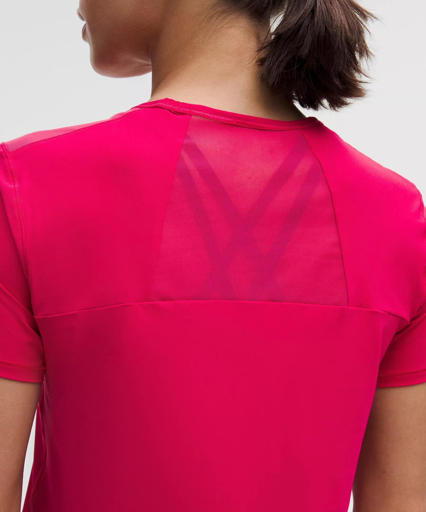 Sculpt Short-Sleeve Shirt Product Image