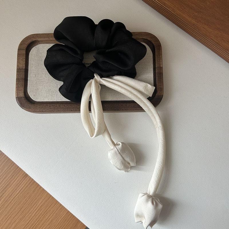 Tulip Bow Hair Scrunchie Product Image