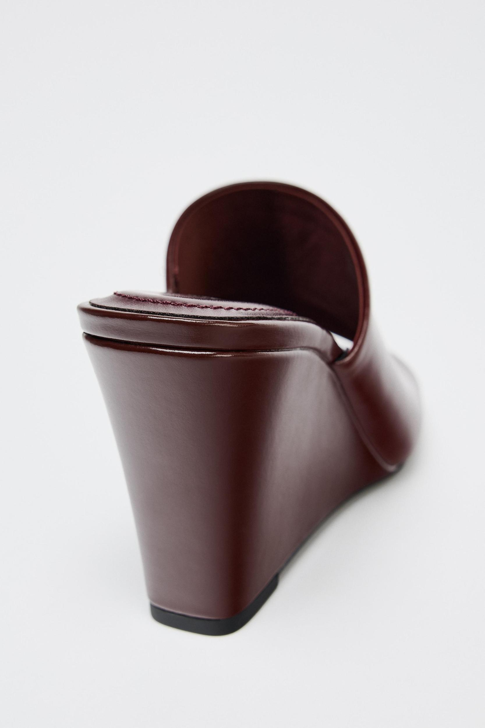 LEATHER WEDGES Product Image