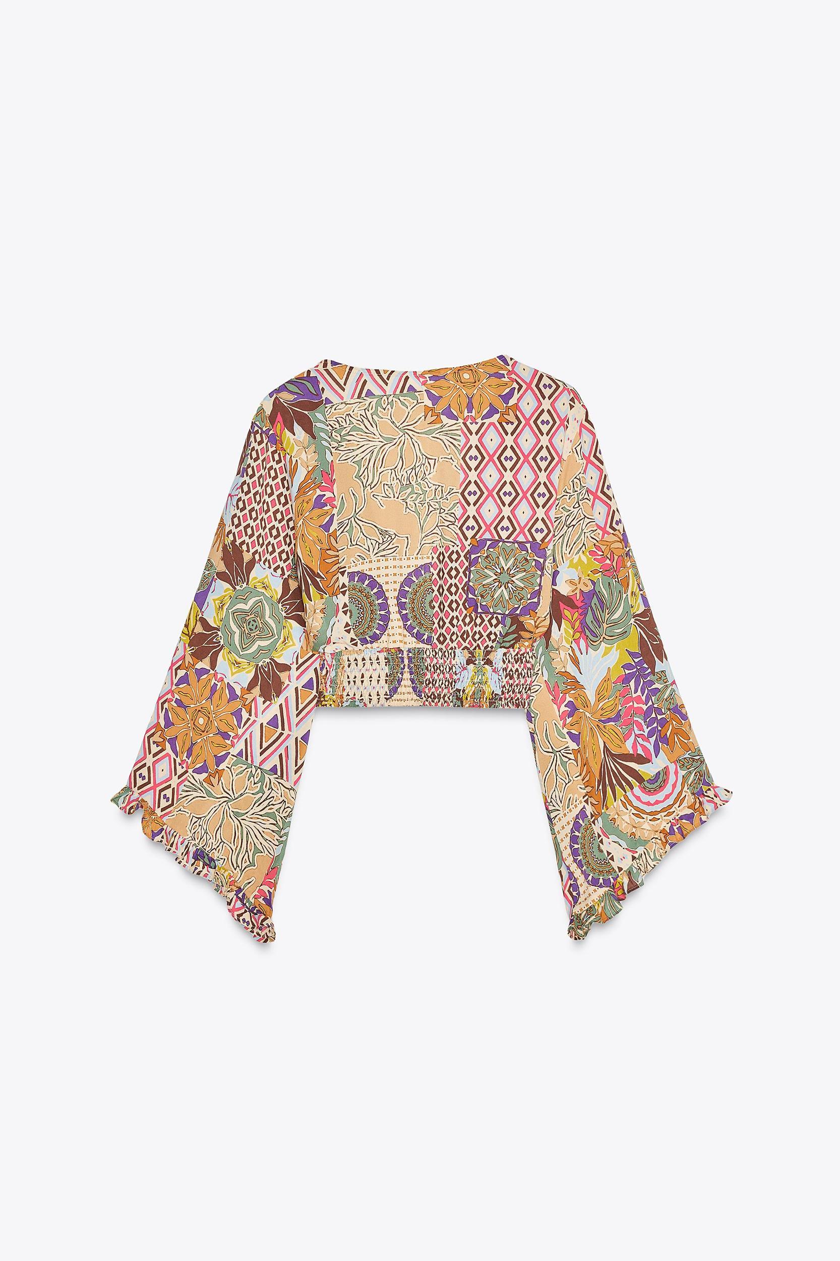 PRINTED CROP TOP Product Image