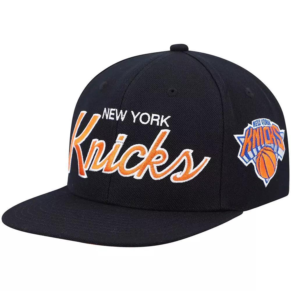 Men's Mitchell & Ness Black New York Knicks Hardwood Classics Script 2.0 Snapback Hat Product Image