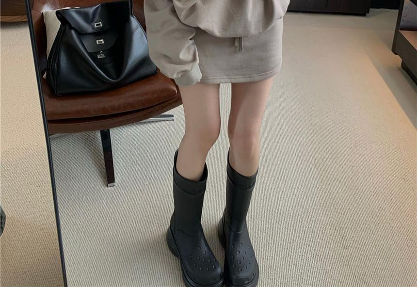 Crew Neck Drop Shoulder Plain Sweatshirt / High Waist Plain Mini Skirt / Flared Sweatpants Product Image