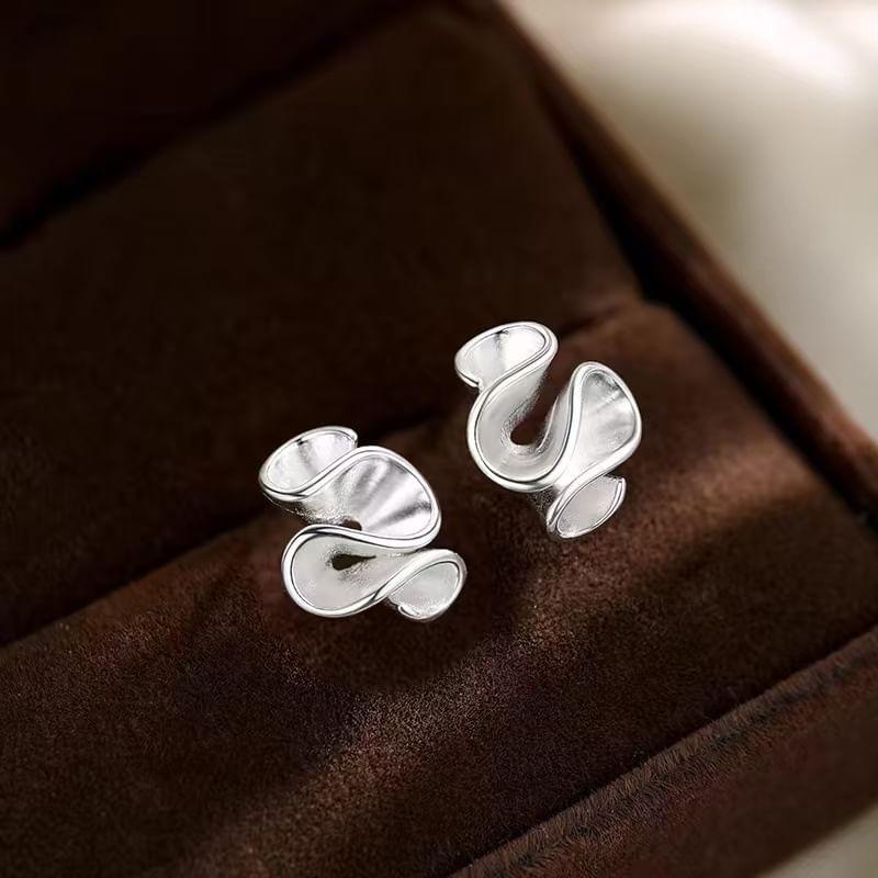 Sterling Silver Floral Stud Earring Product Image