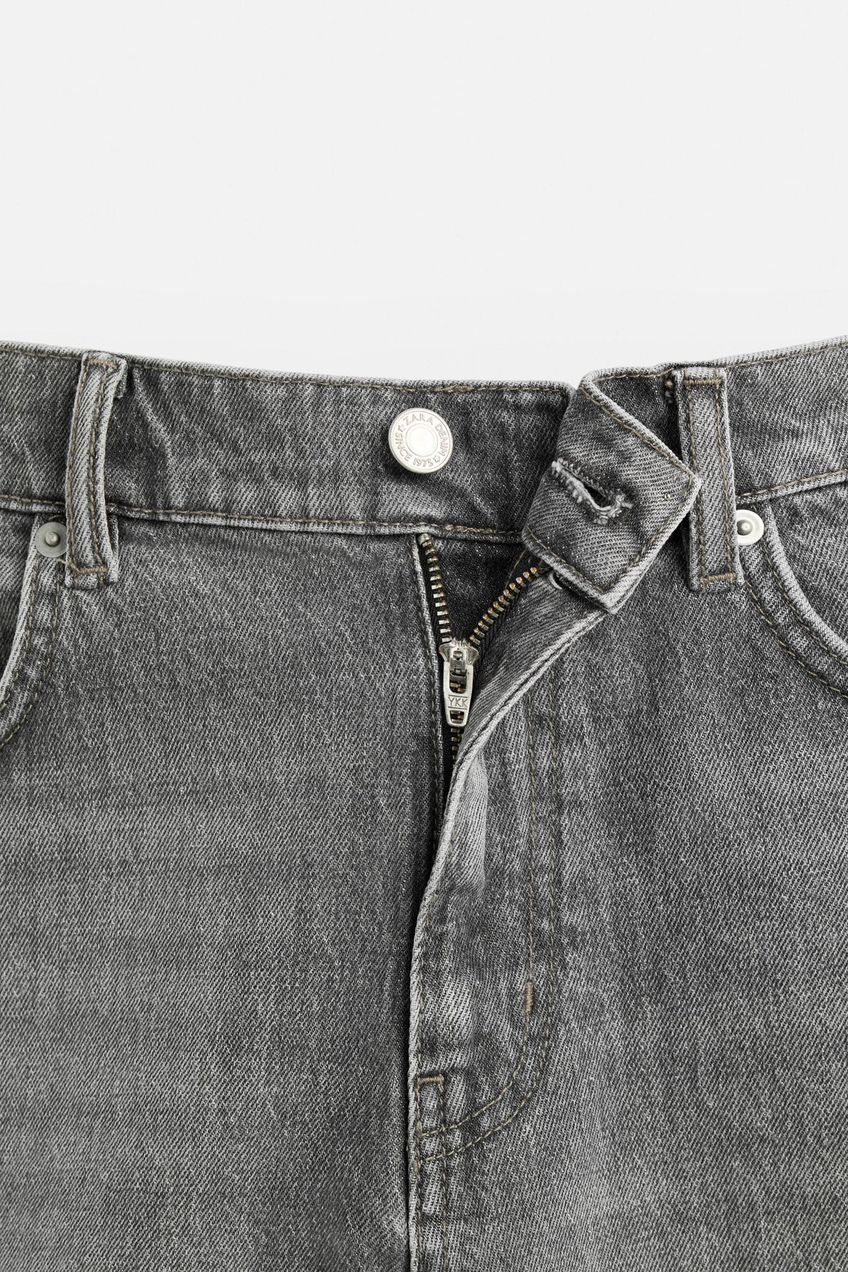 REGULAR FIT DENIM SHORTS Product Image