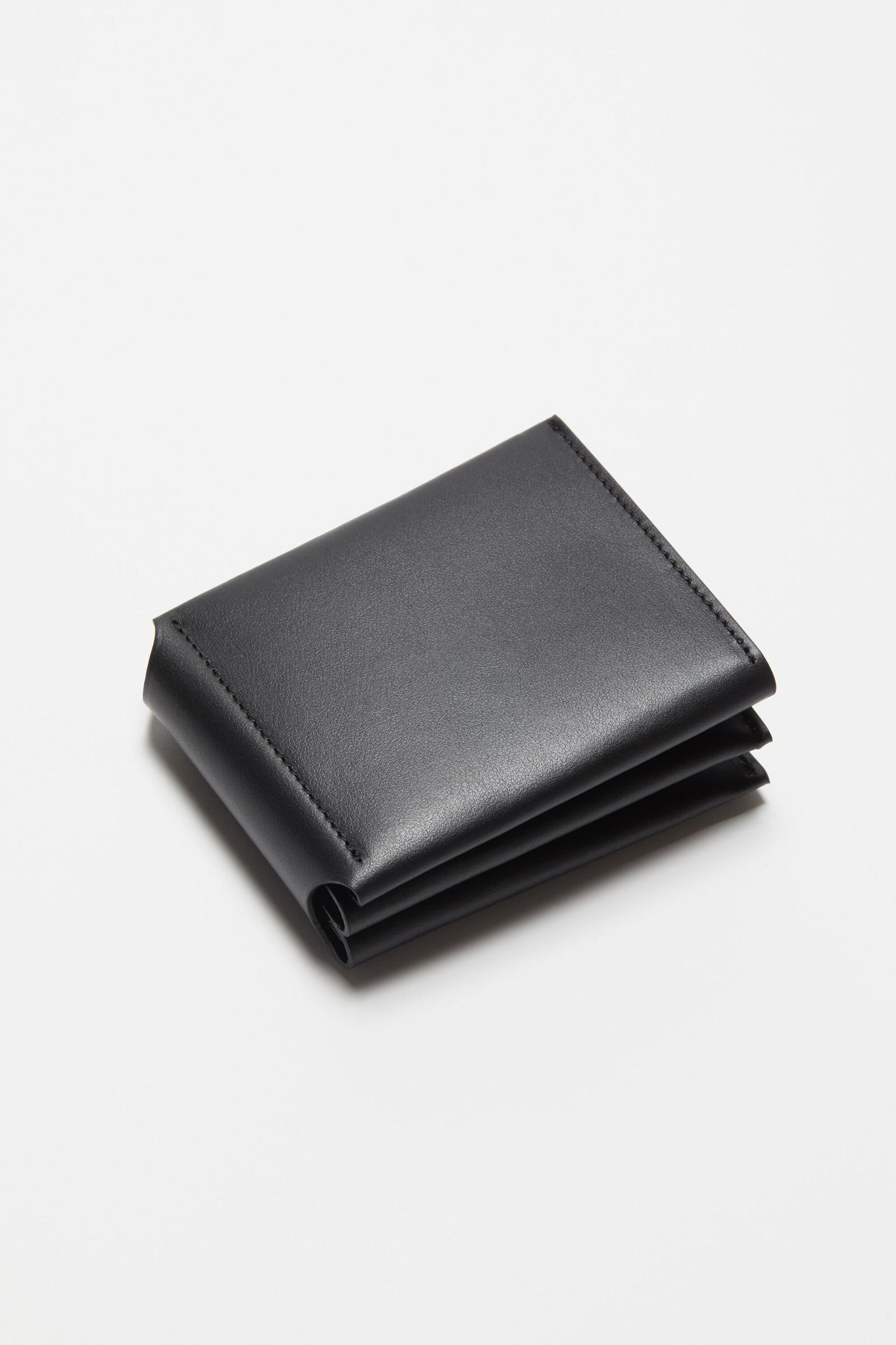 Leather trifold wallet Product Image