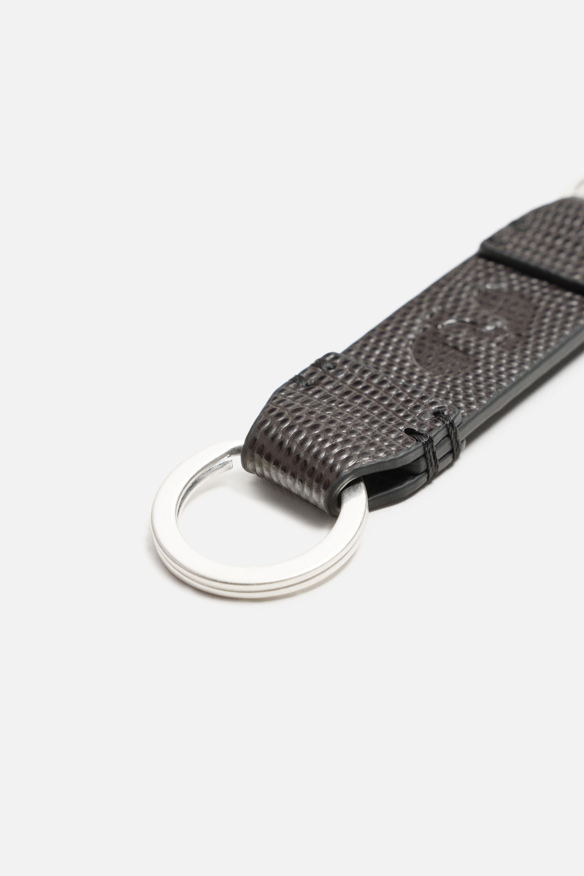 CARABINER LEATHER KEYCHAIN Product Image