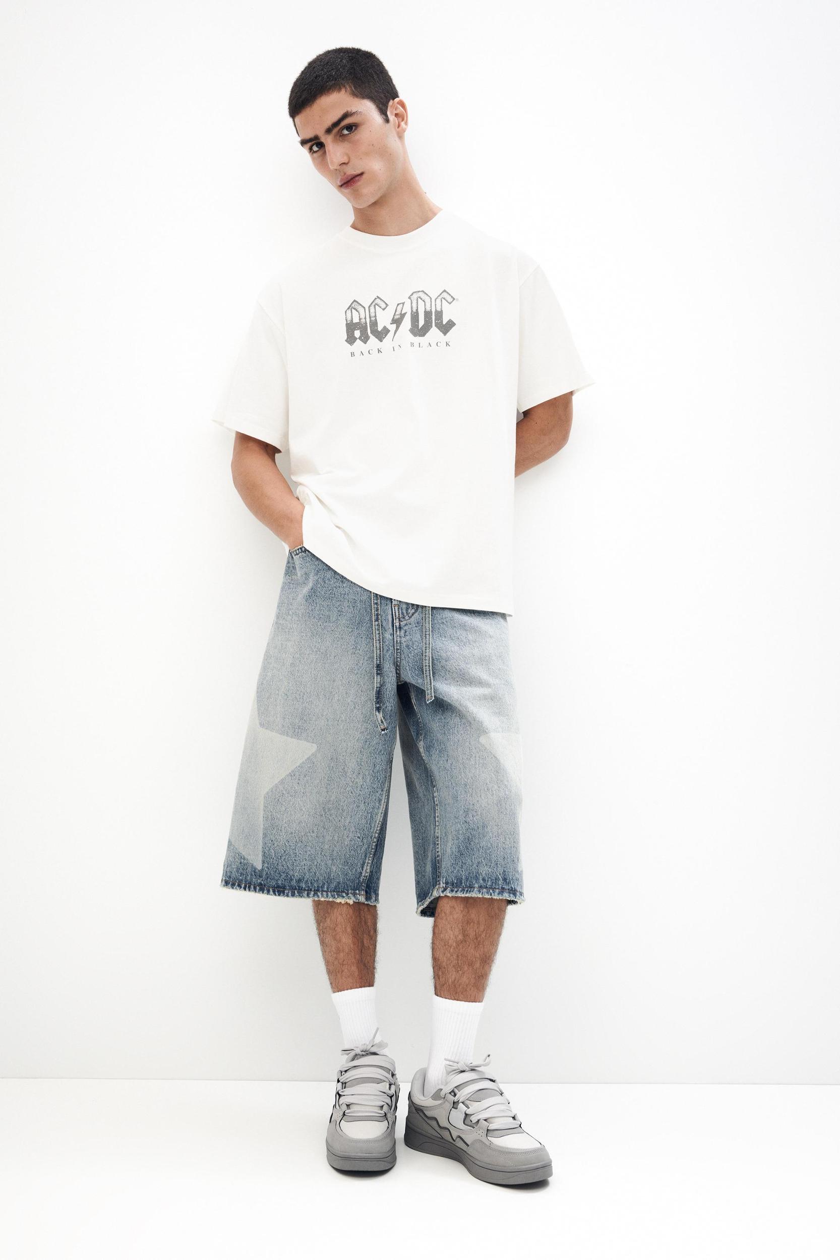 AC/DC T-shirt Product Image