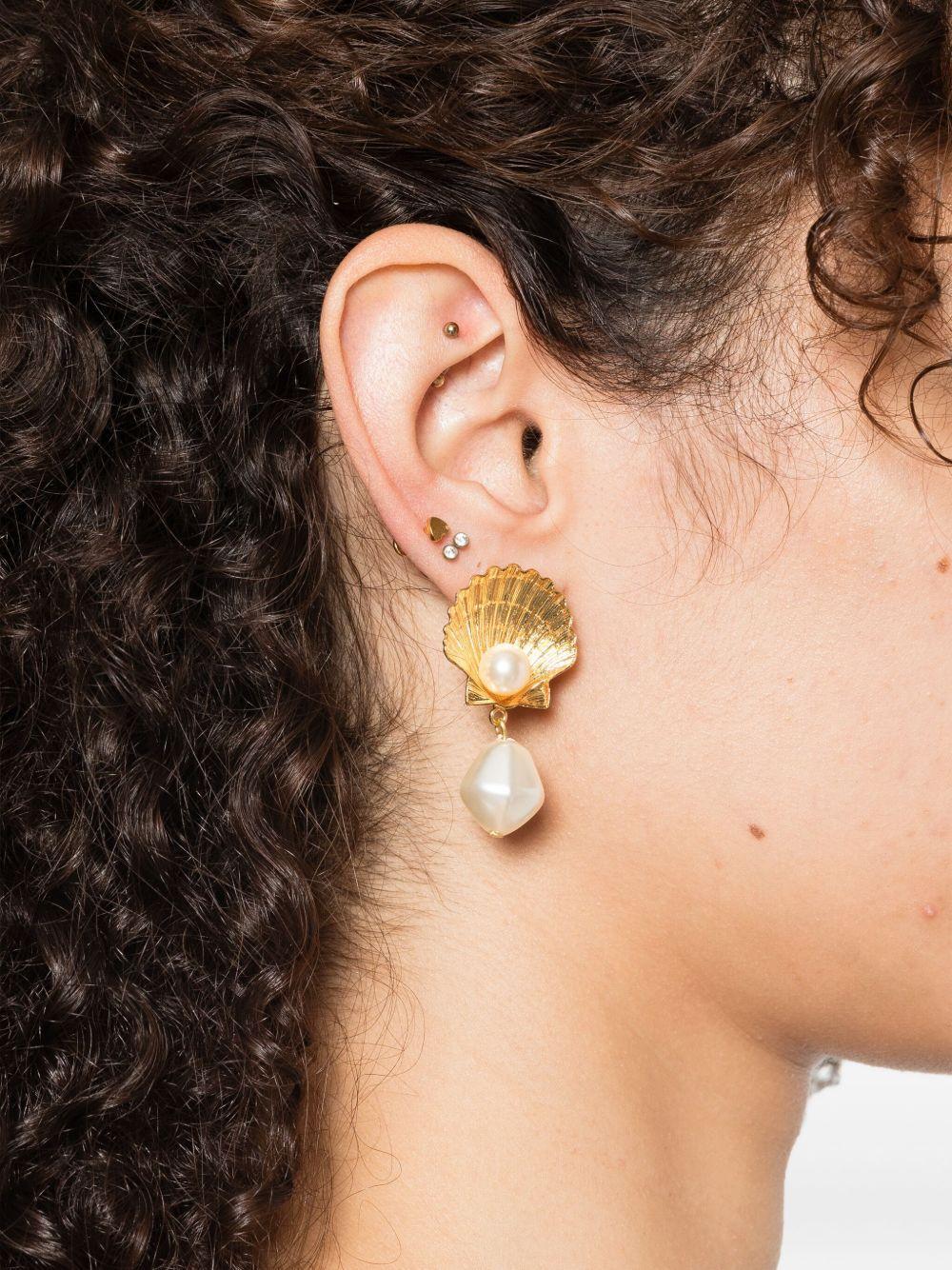 shell-pearl earrings Product Image