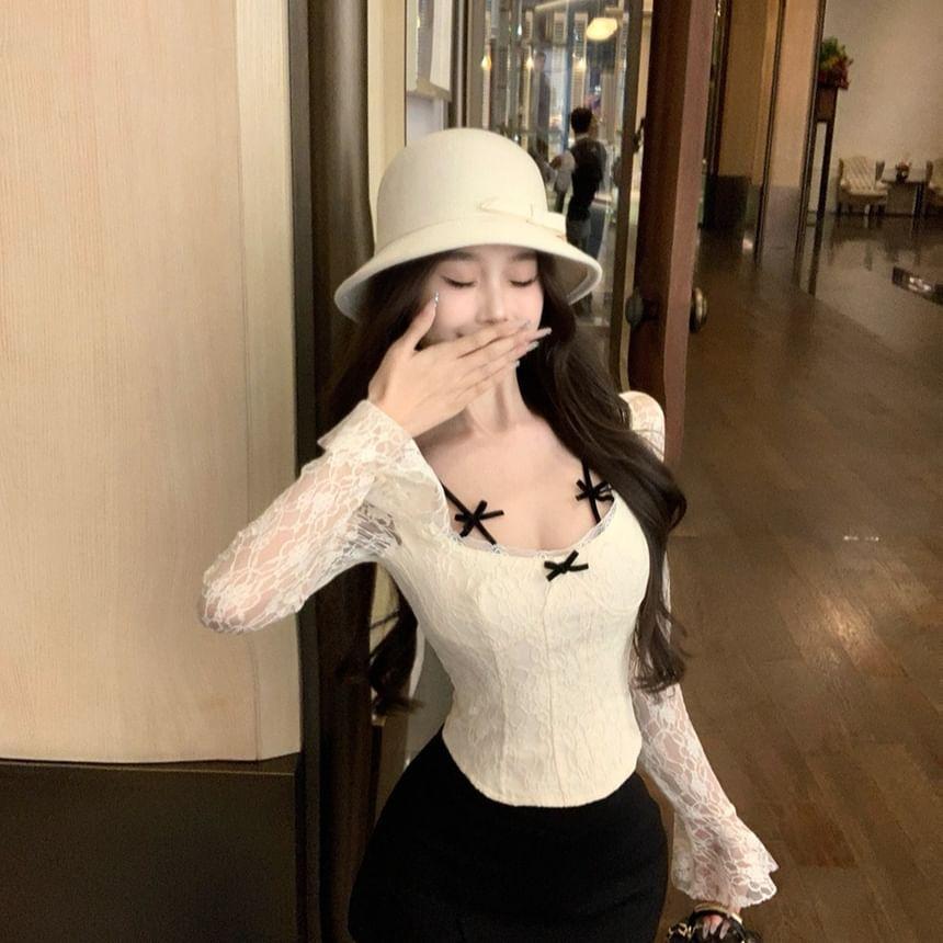 Long-Sleeve Scoop Neck Bow Accent Lace Slim Fit Crop Top Product Image