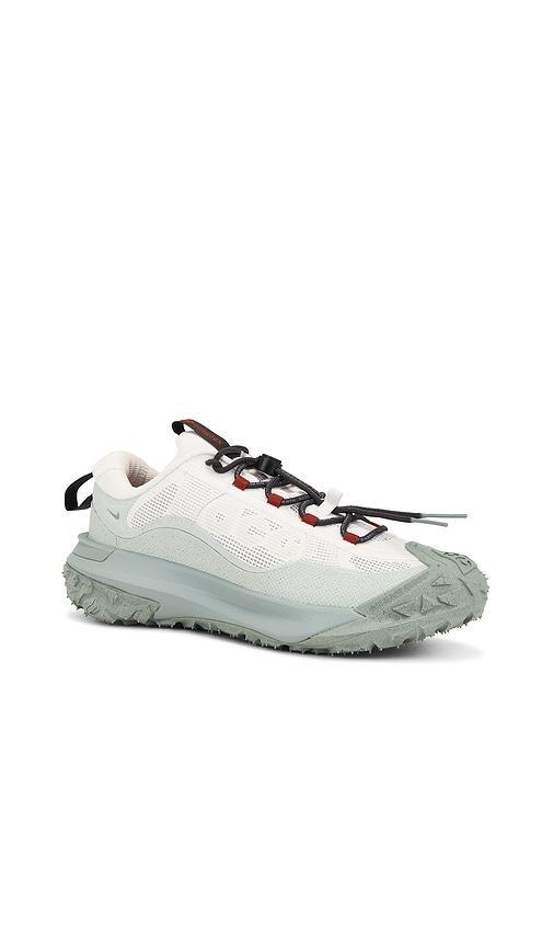 NIKE Acg Mountain Fly 2 Low Gore-tex In Phantom  Dark Smoke Grey  & Light Silver Product Image