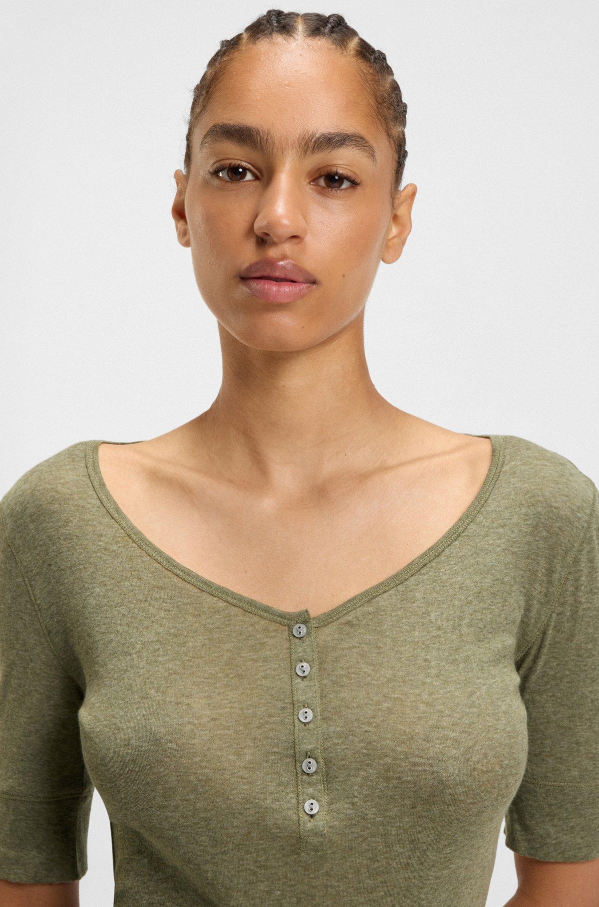 Slim-fit top with buttoned placket Product Image