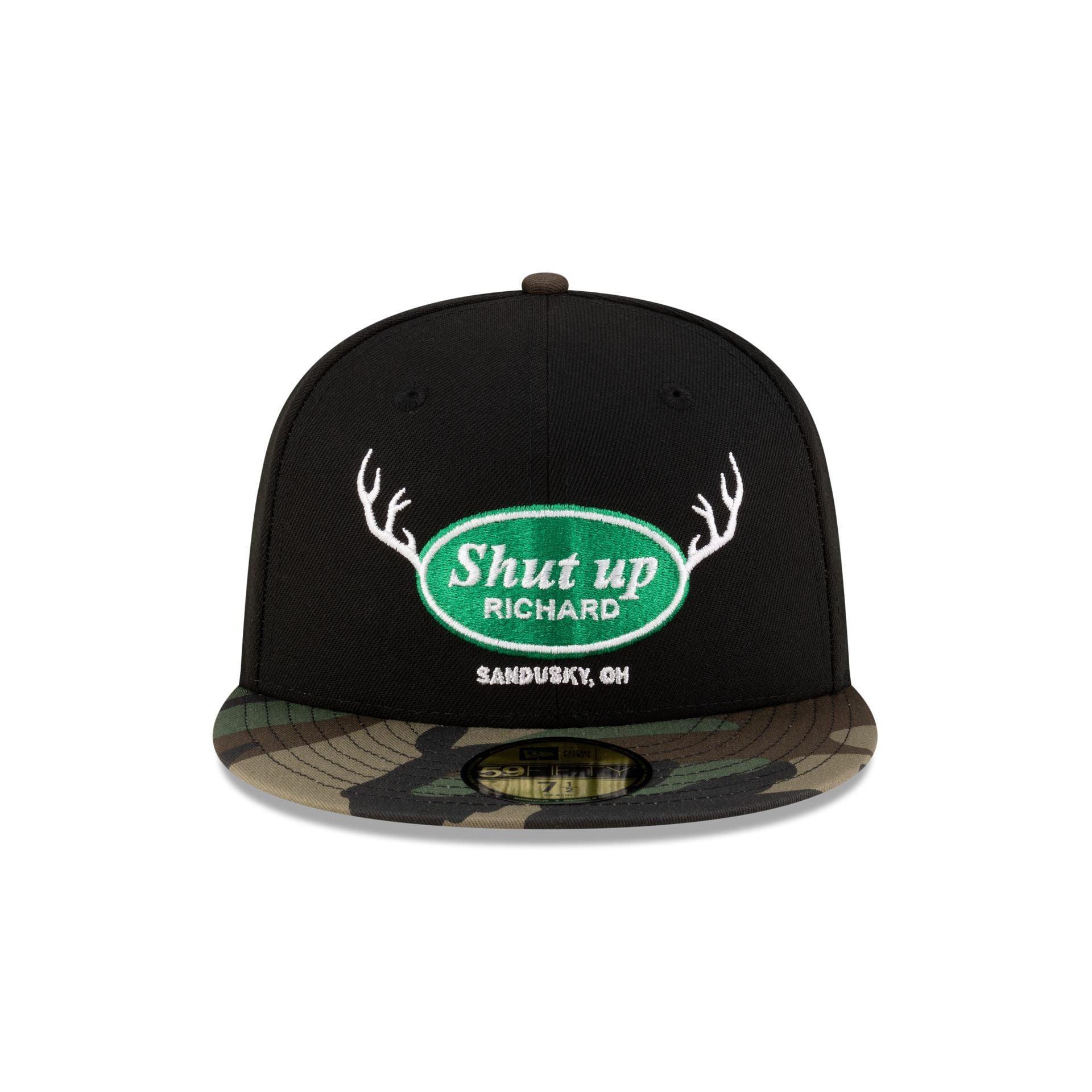 Cleveland Guardians Metallic Gold Logo 59FIFTY Fitted Hat Male Product Image