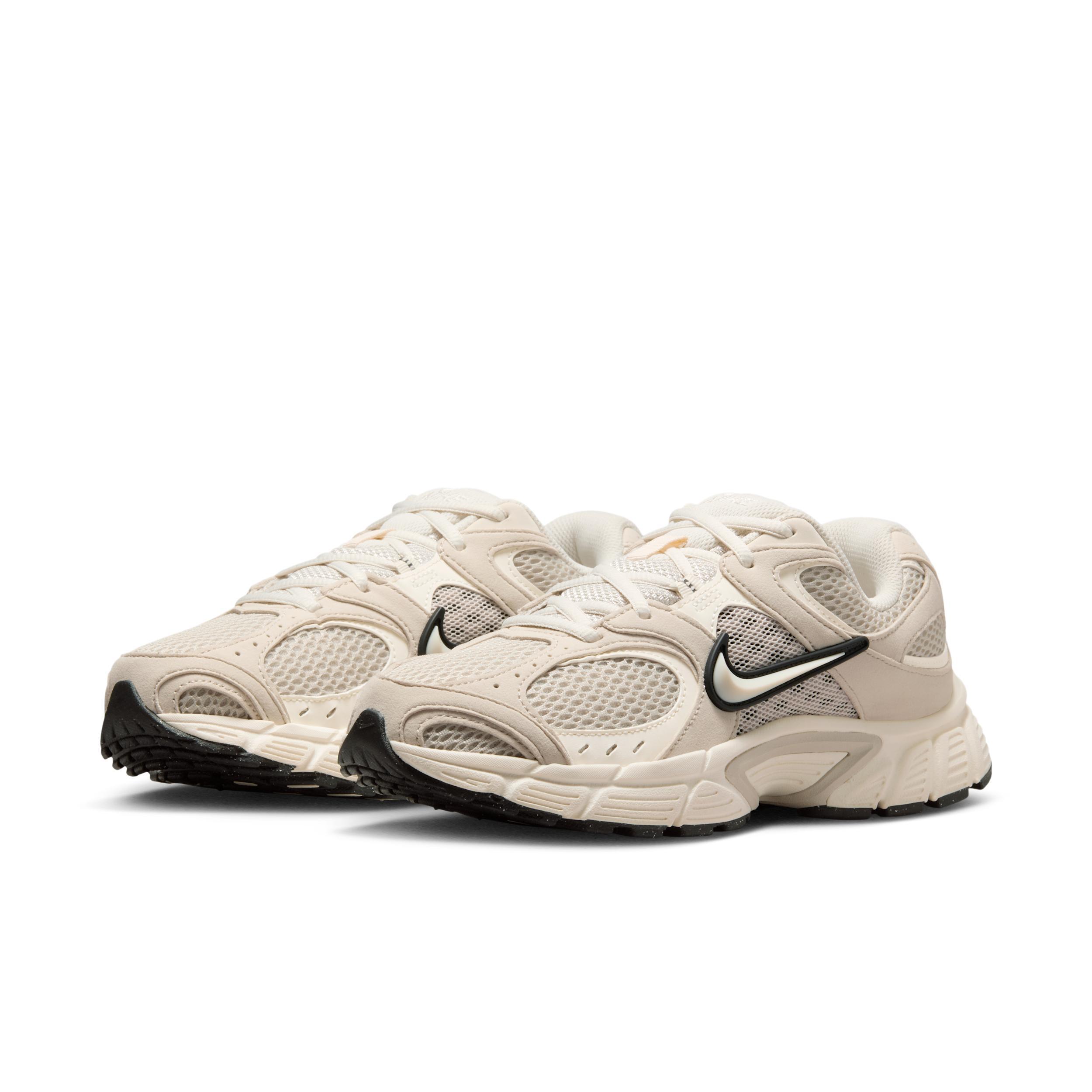 Nike Womens V5 RNR Shoes | II6294-100 Product Image