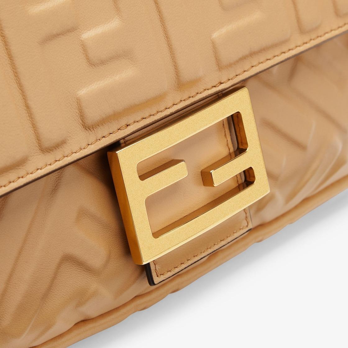 BaguetteBeige leather bag Product Image