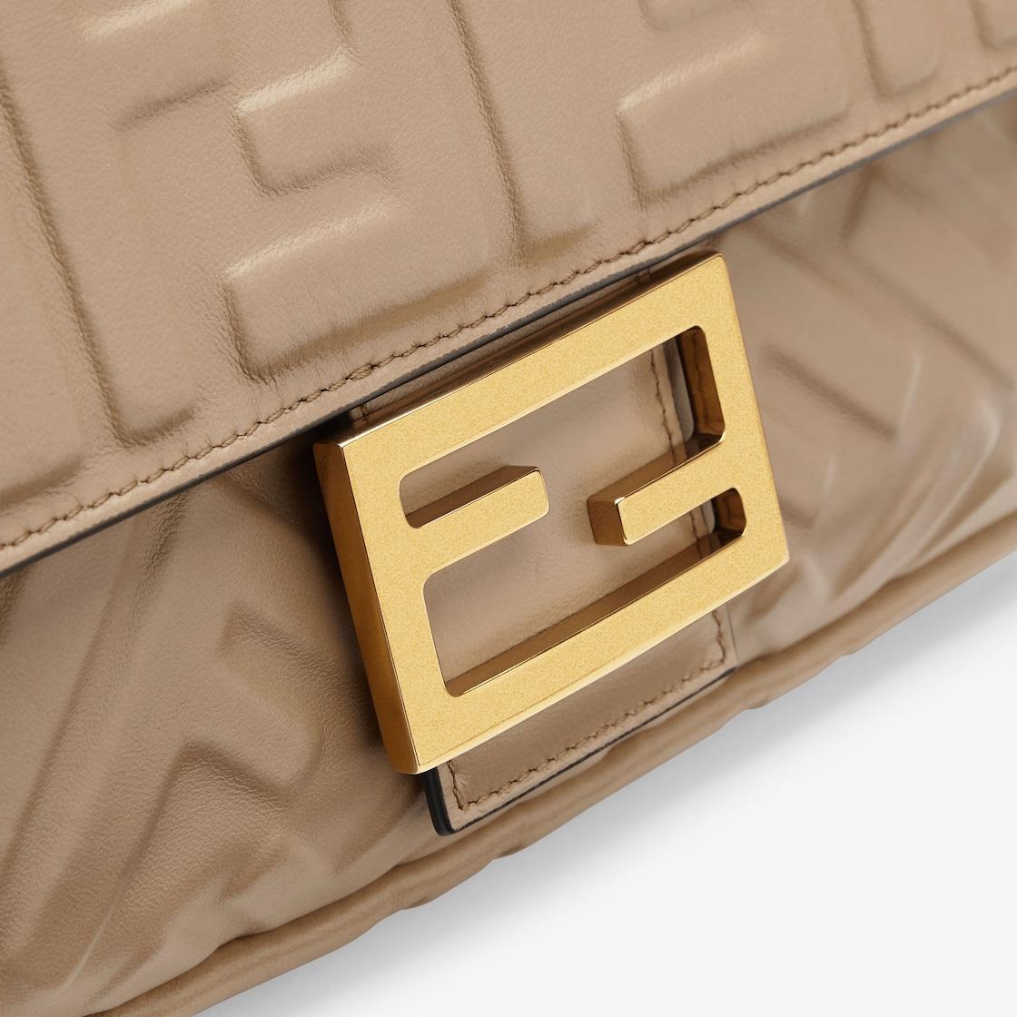 BaguetteBeige leather bag Product Image