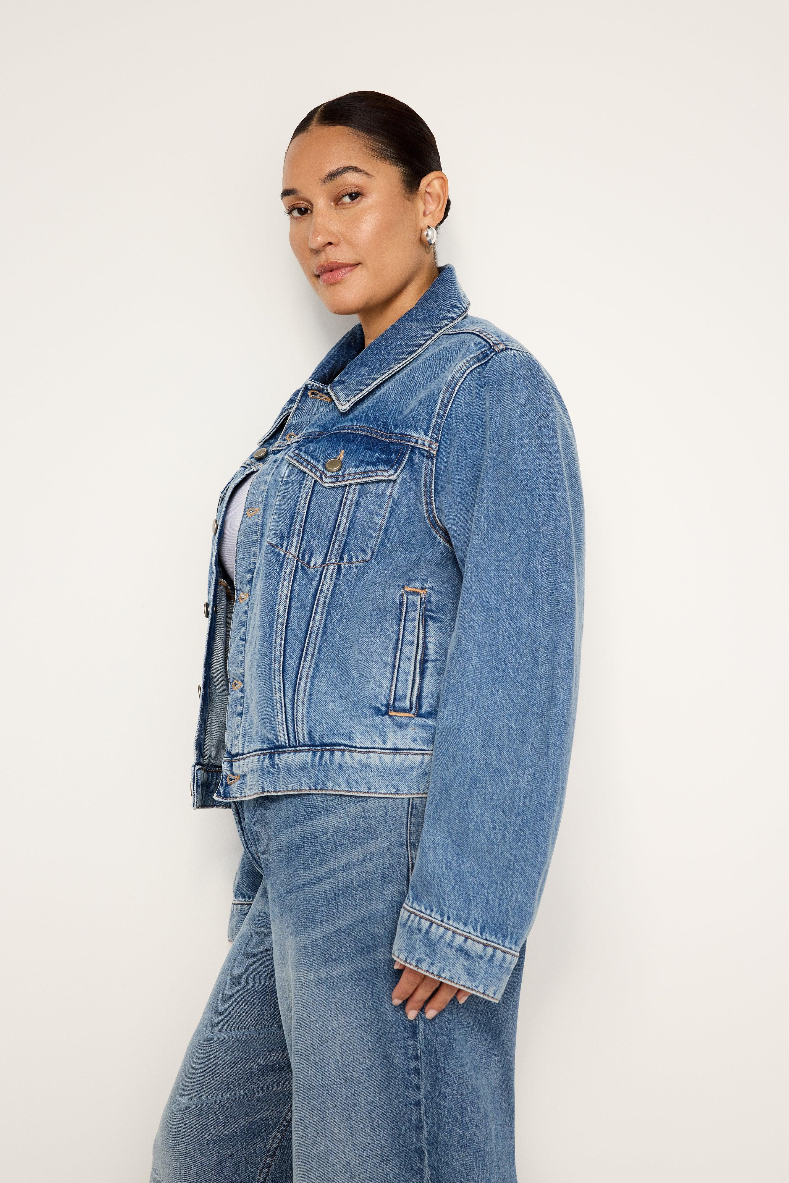 CROPPED TRUCKER JACKET | INDIGO682 Product Image