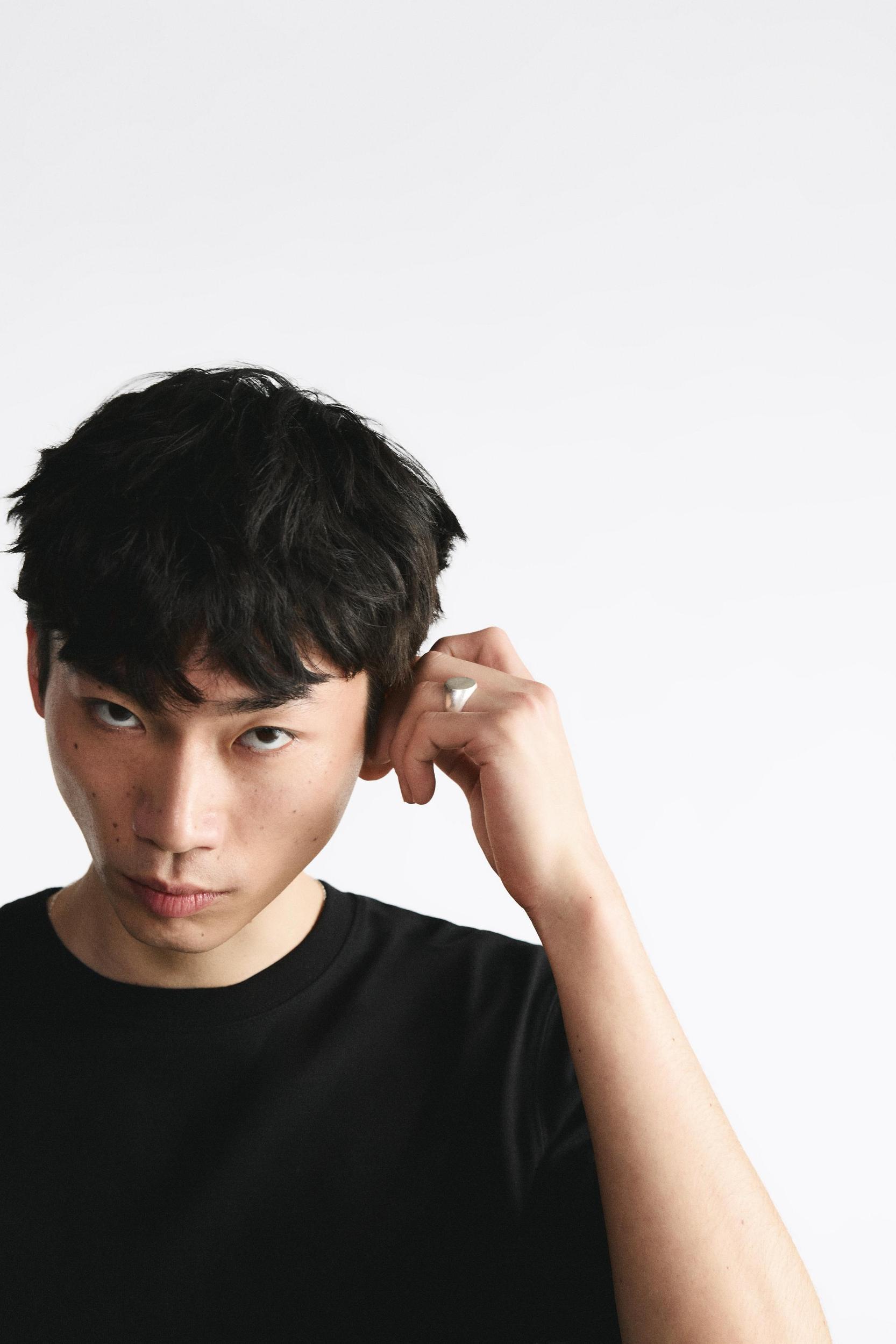 HEAVYWEIGHT SHORT SLEEVE T-SHIRT Product Image