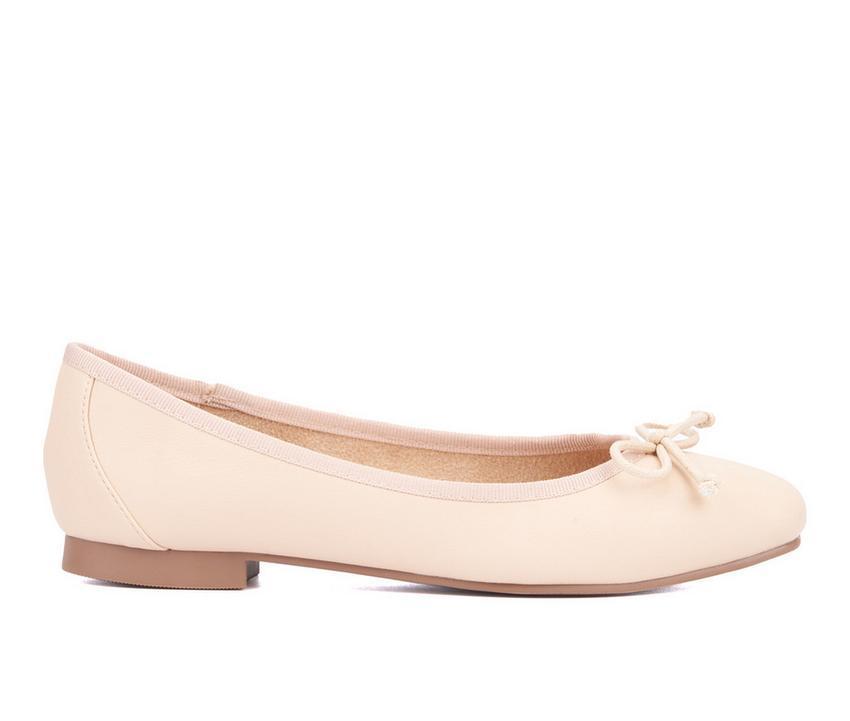 Women's New York and Company Paulina Flats Product Image