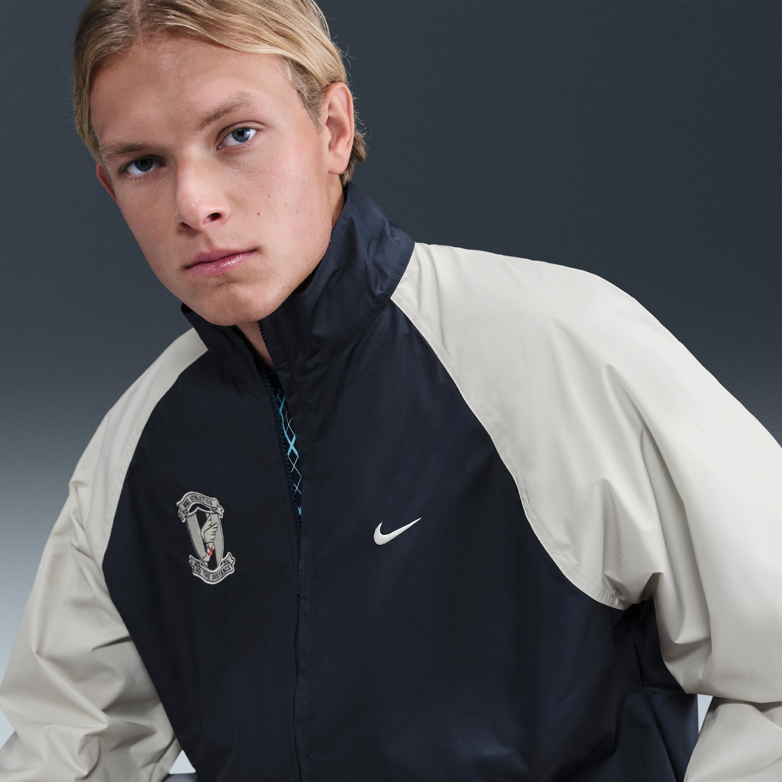 Nike Men's Club Woven Jacket Product Image
