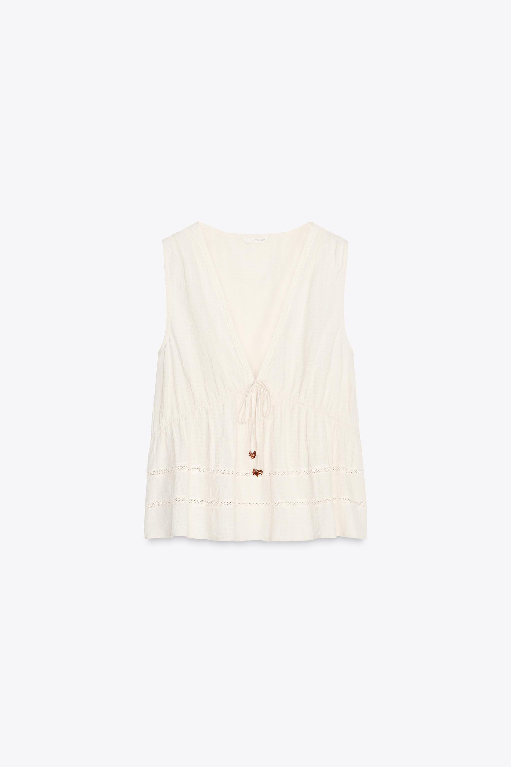 LACE TRIM SLEEVELESS TOP Product Image