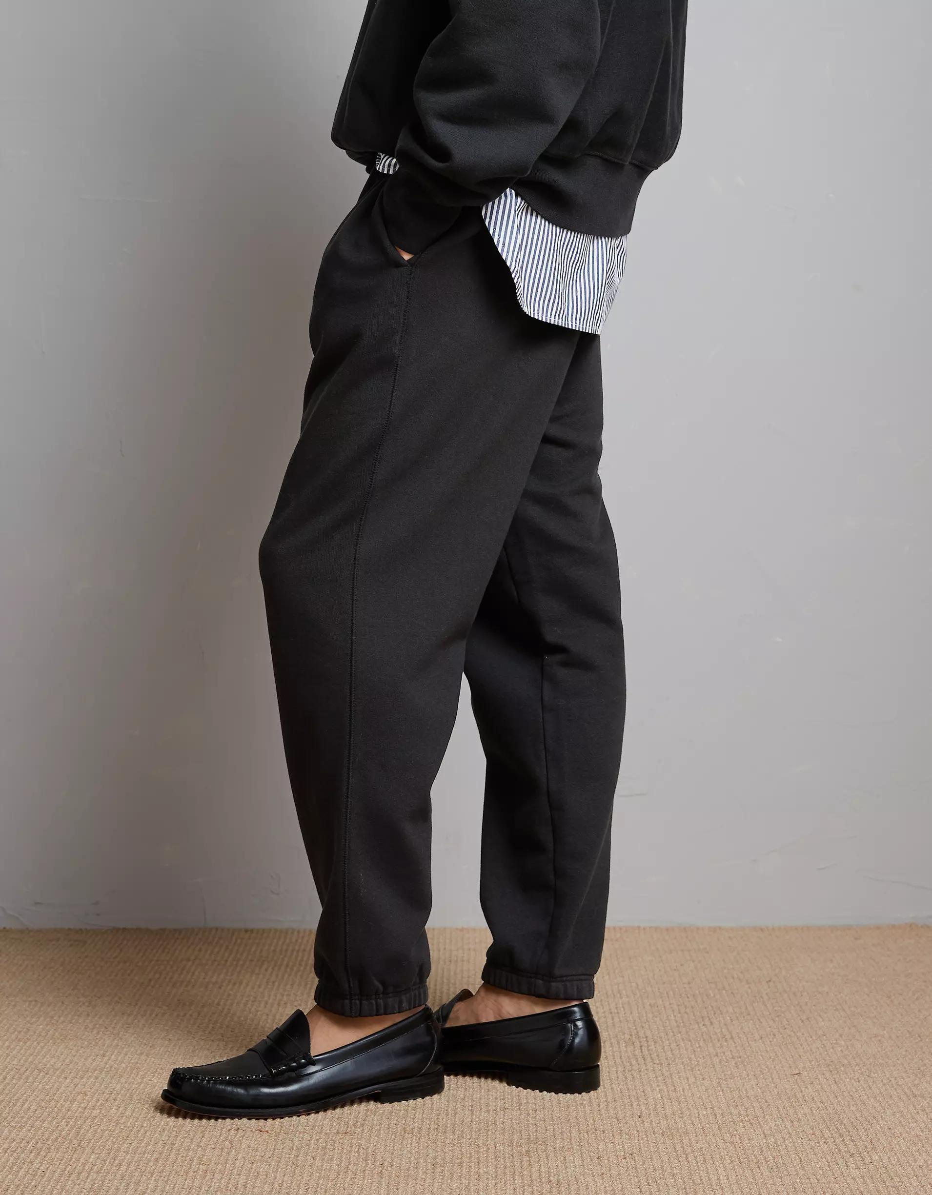 AE77 Premium Fleece Jogger Product Image