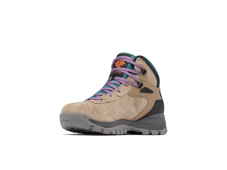 Columbia Newton Ridge BC (Wet Sand/Cedar) Women's Shoes Product Image