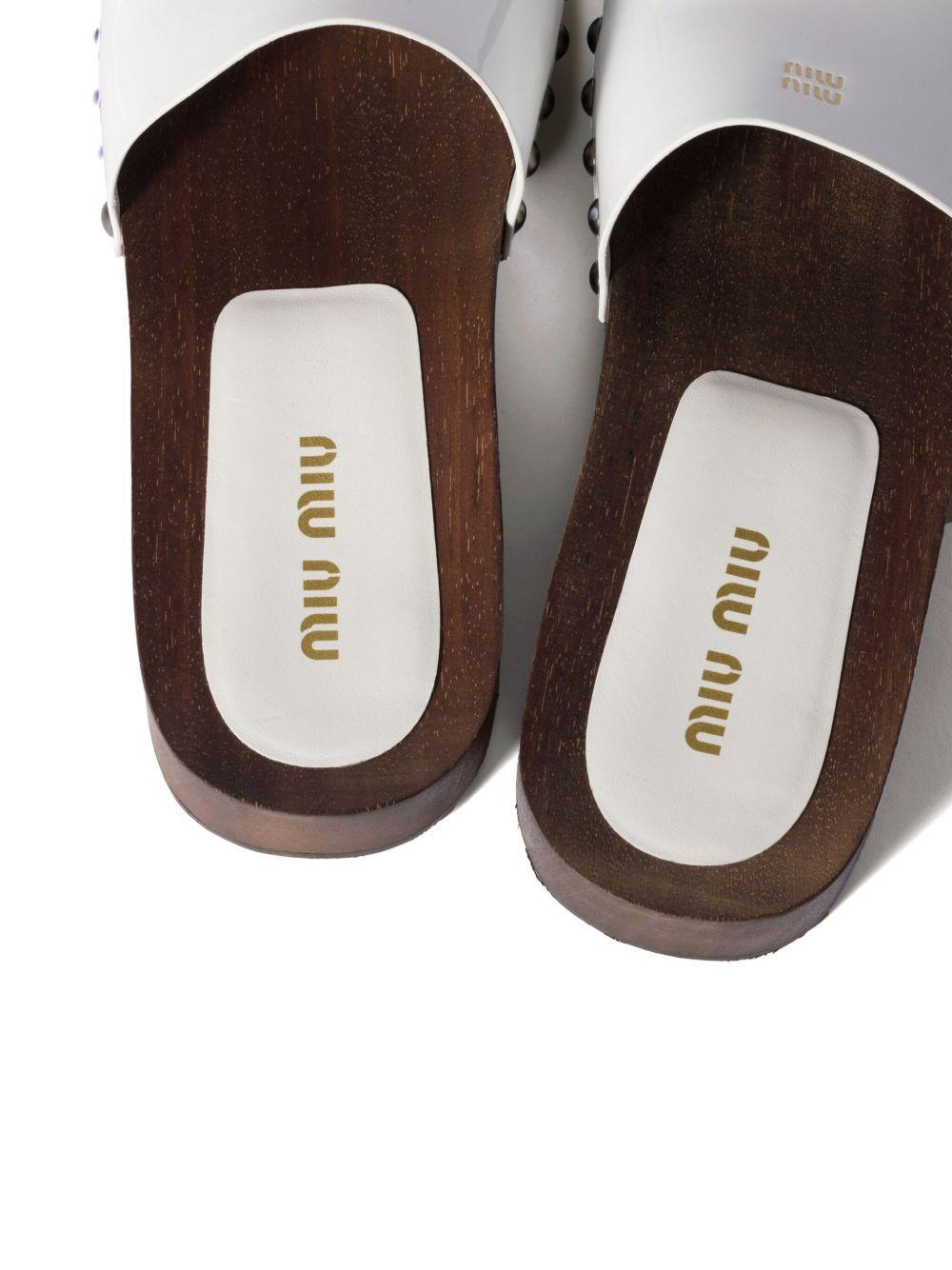 MIU MIU Wood Sole Flat Sandals With Studded Side In White Product Image