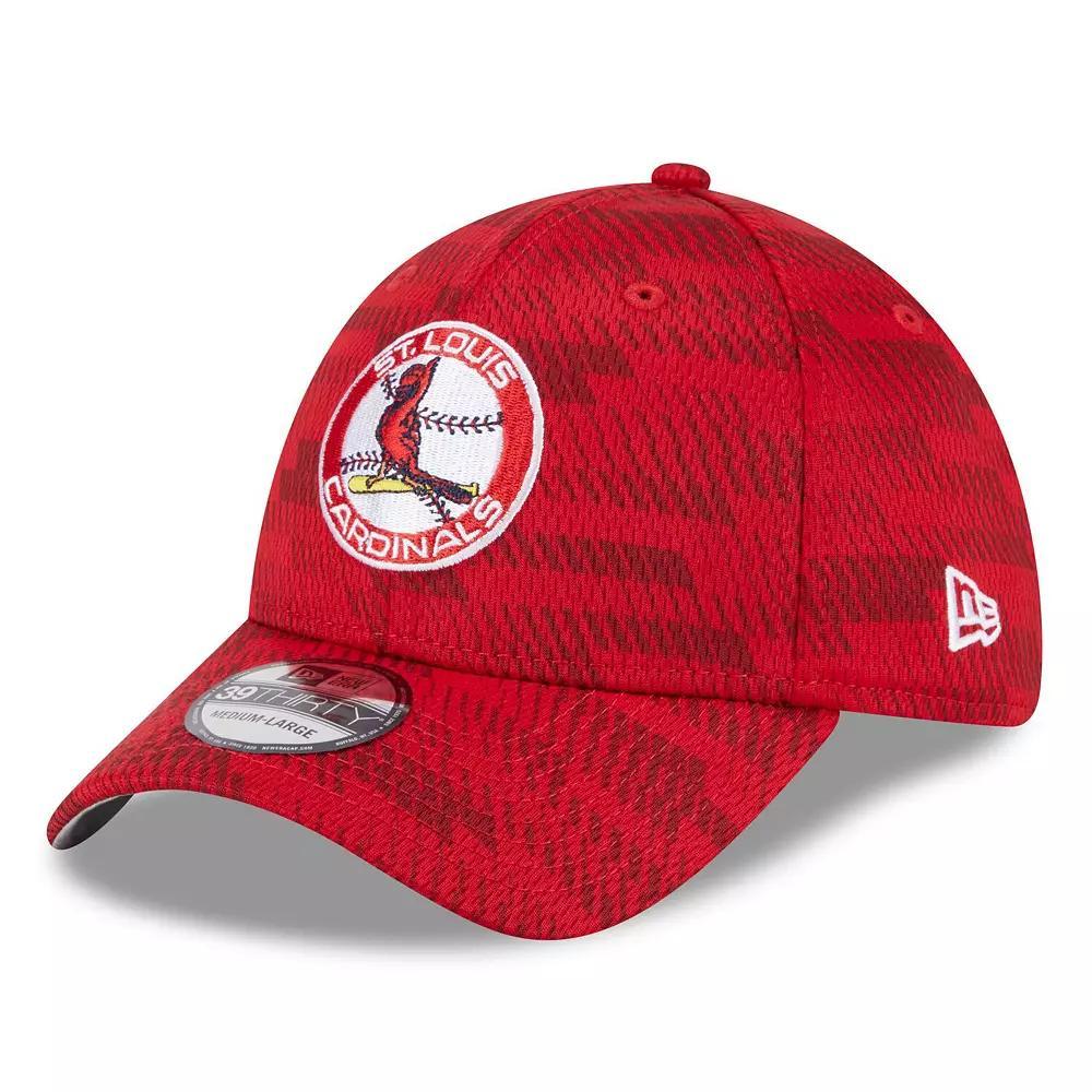 Men's New Era Red St. Louis Cardinals 2025 MLB Clubhouse 39THIRTY Flex Hat, Size: Small/Medium Product Image