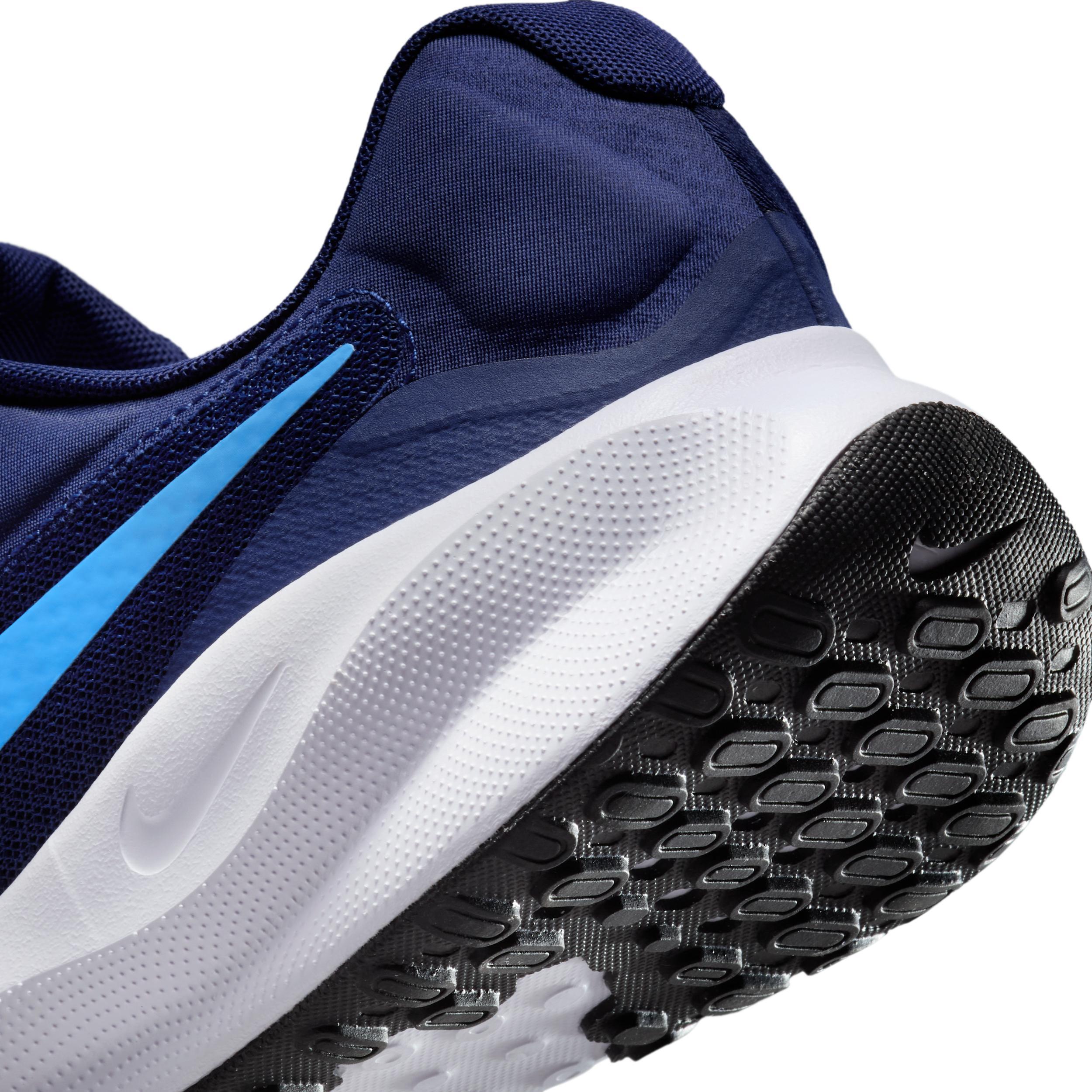 Nike Men's Revolution 7 Road Running Shoes (Extra Wide) Product Image