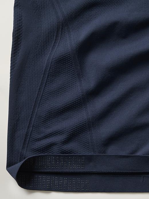 Momentum Seamless Tank Product Image