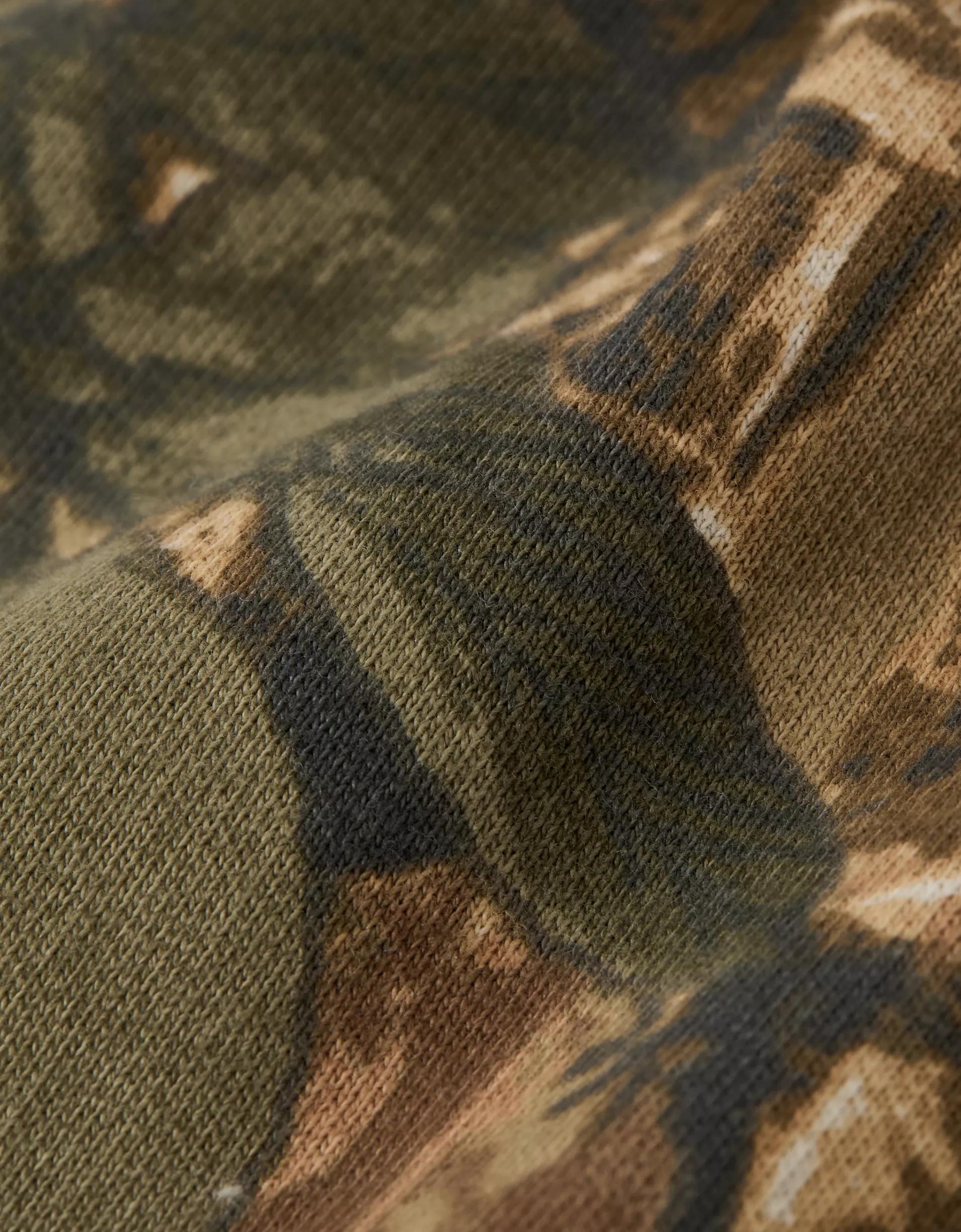 AE 6" Laidback Luxe Heavyweight Camo Jogger Short Product Image