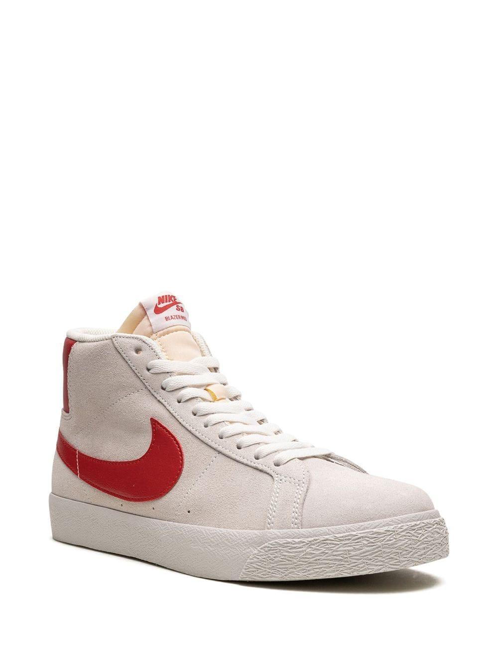 Sb Zoom Blazer Mid Sneakers In Neutrals Product Image