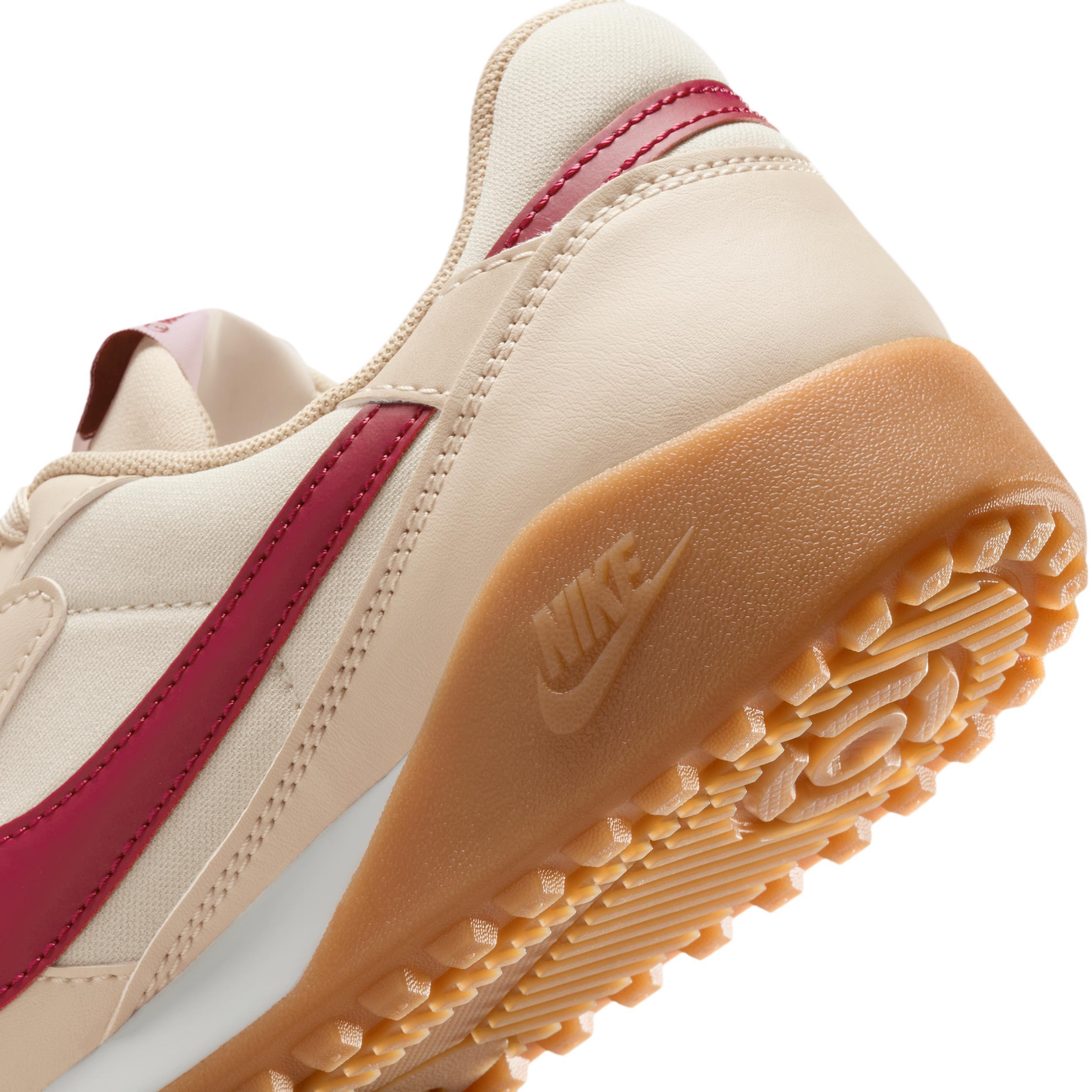 Nike Women's Terra Manta Shoes Product Image