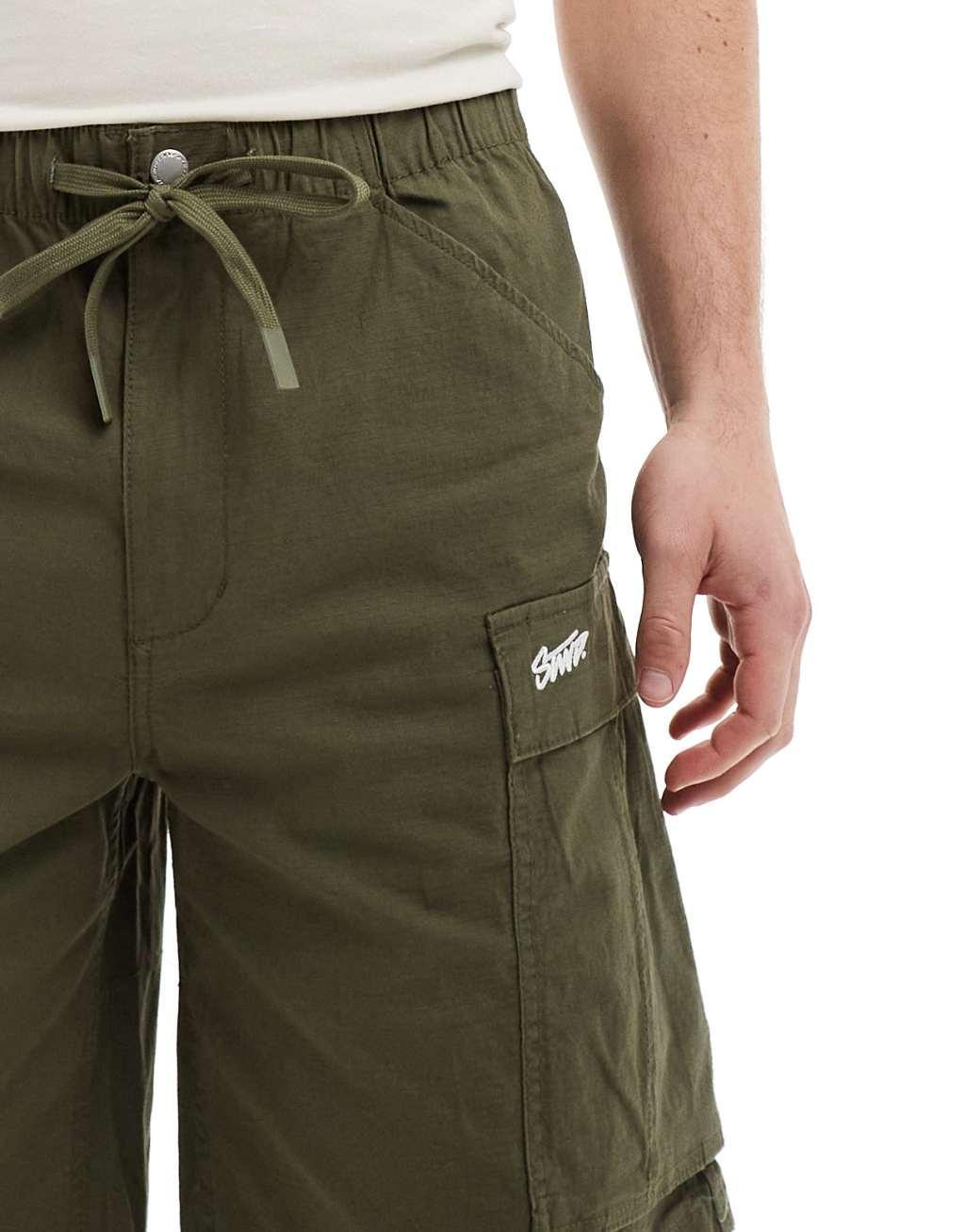 Pull&Bear ripstop cargo shorts in olive Product Image