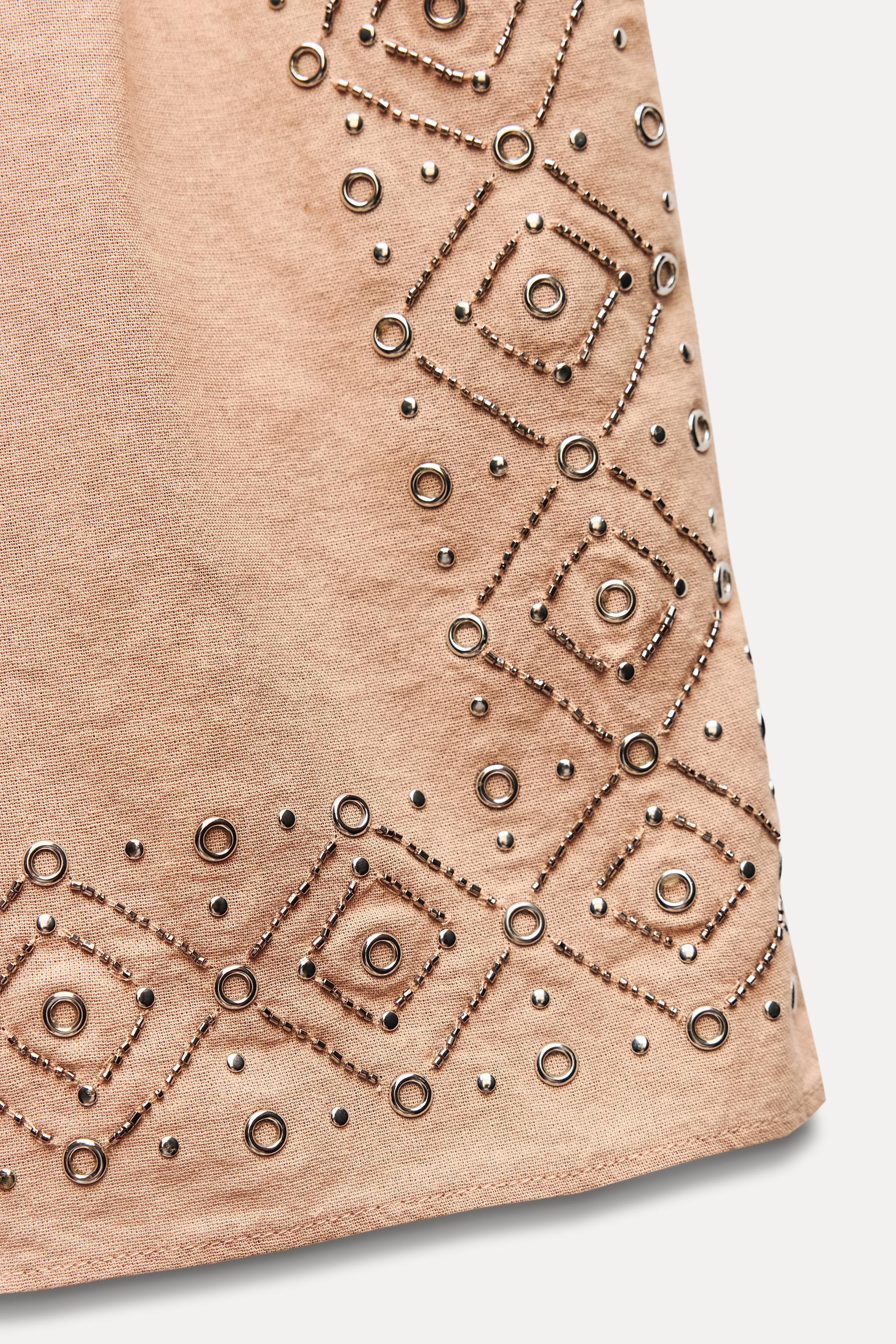 EMBROIDERED BEADED SHORTS ZW COLLECTION Product Image