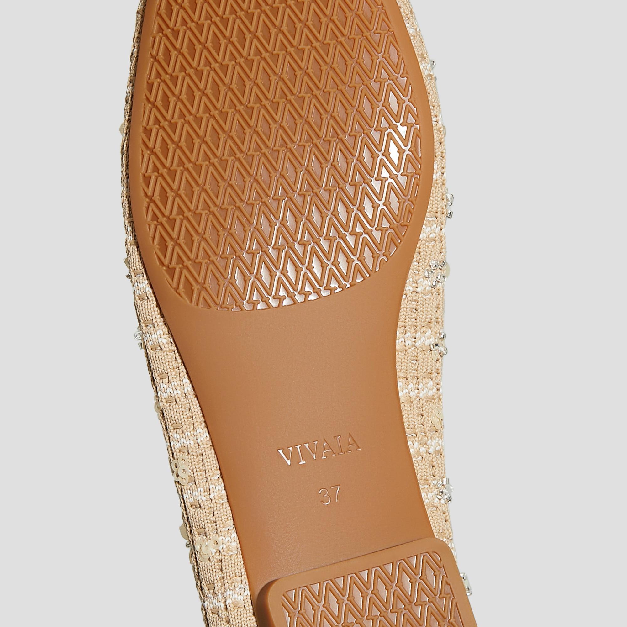 Square-Toe V-Cut Flats (Margot 2.0) Product Image