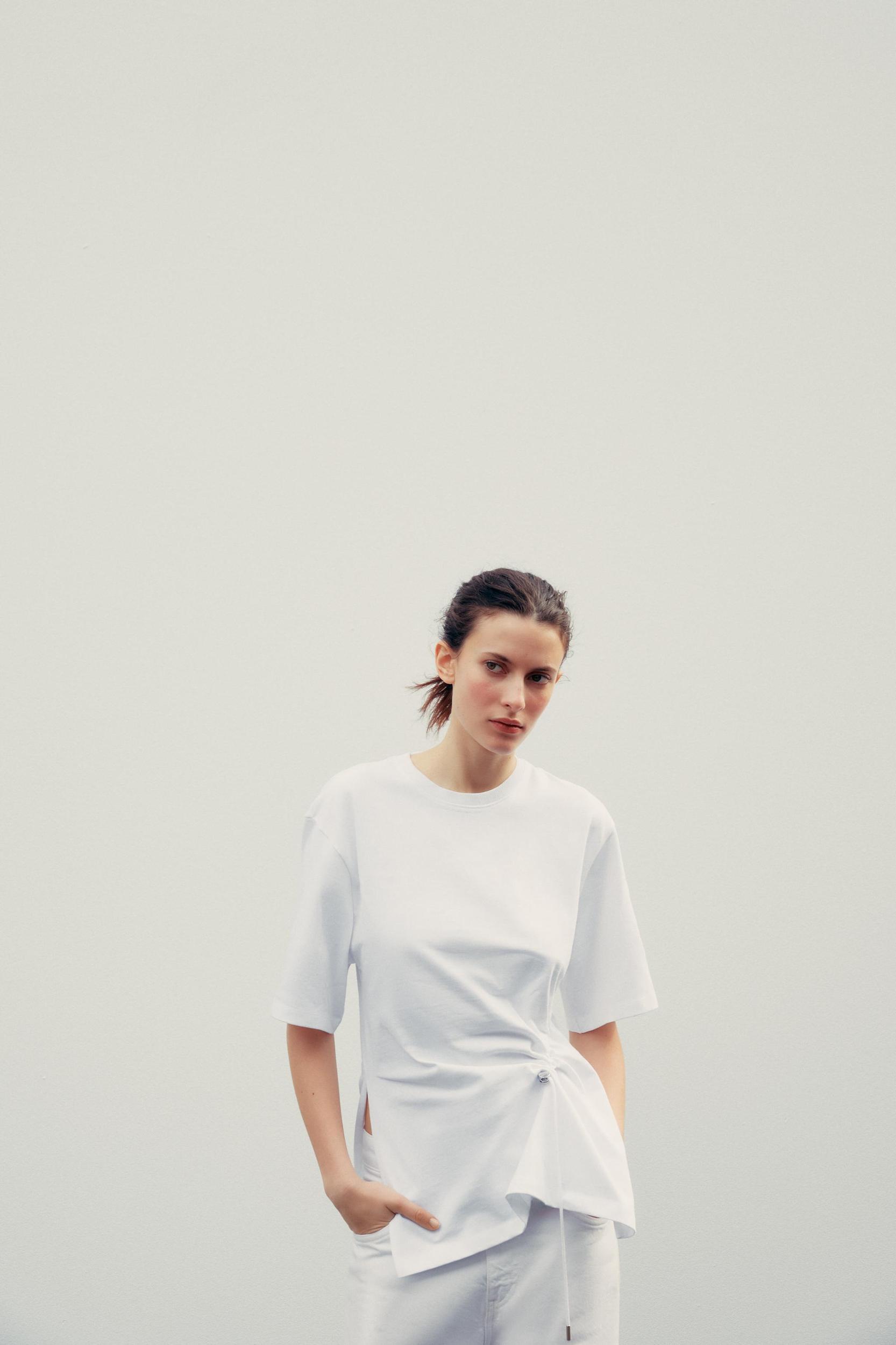 ASYMMETRIC STOPPER T-SHIRT Product Image