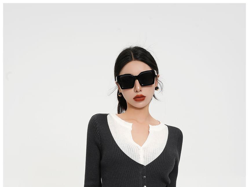 V-Neck Long Sleeve Ribbed Knitted Cropped Cardigan Product Image