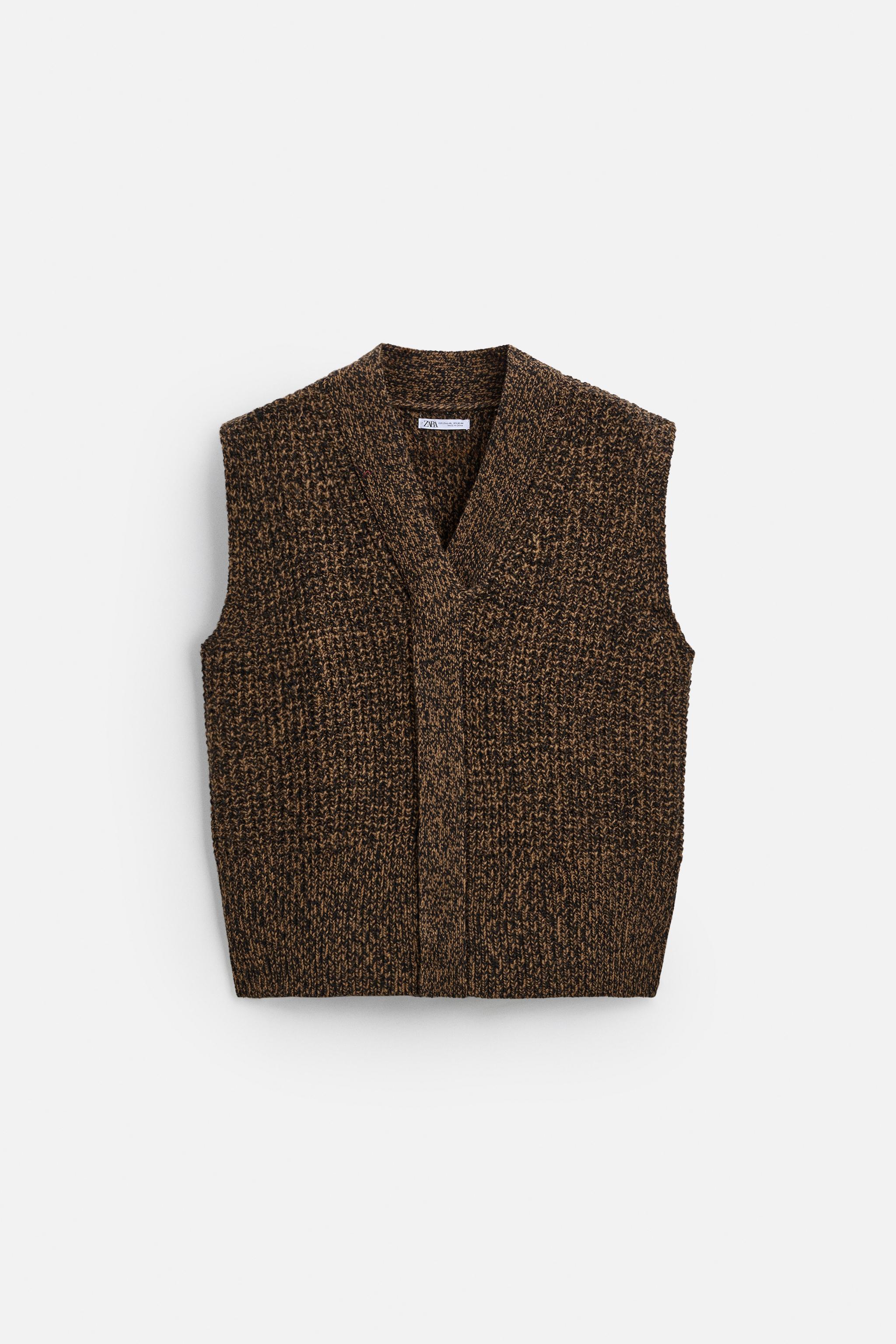 100% WOOL KNIT VEST Product Image