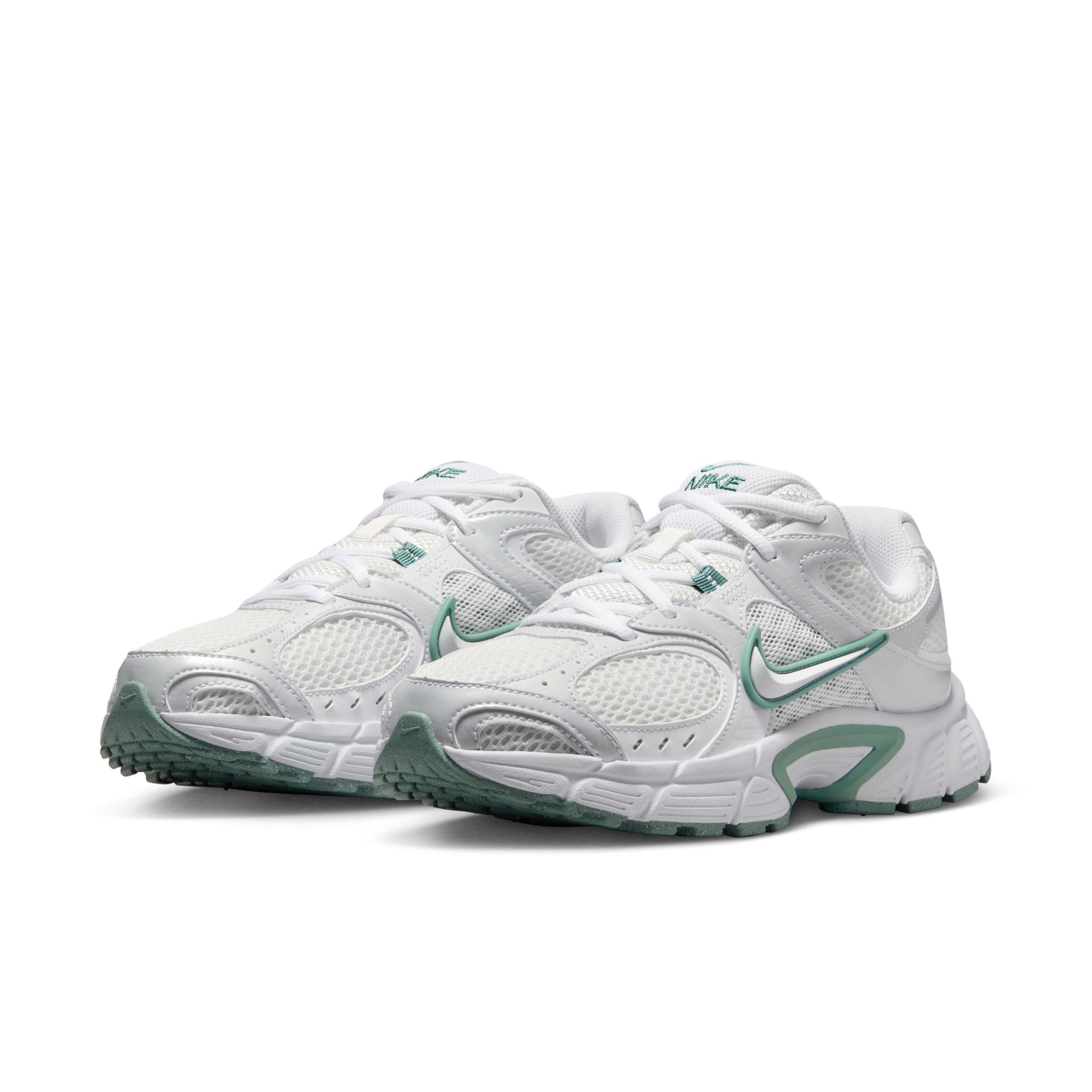Nike Womens V5 RNR Shoes with Reflective Accents | HQ7901-106 Product Image