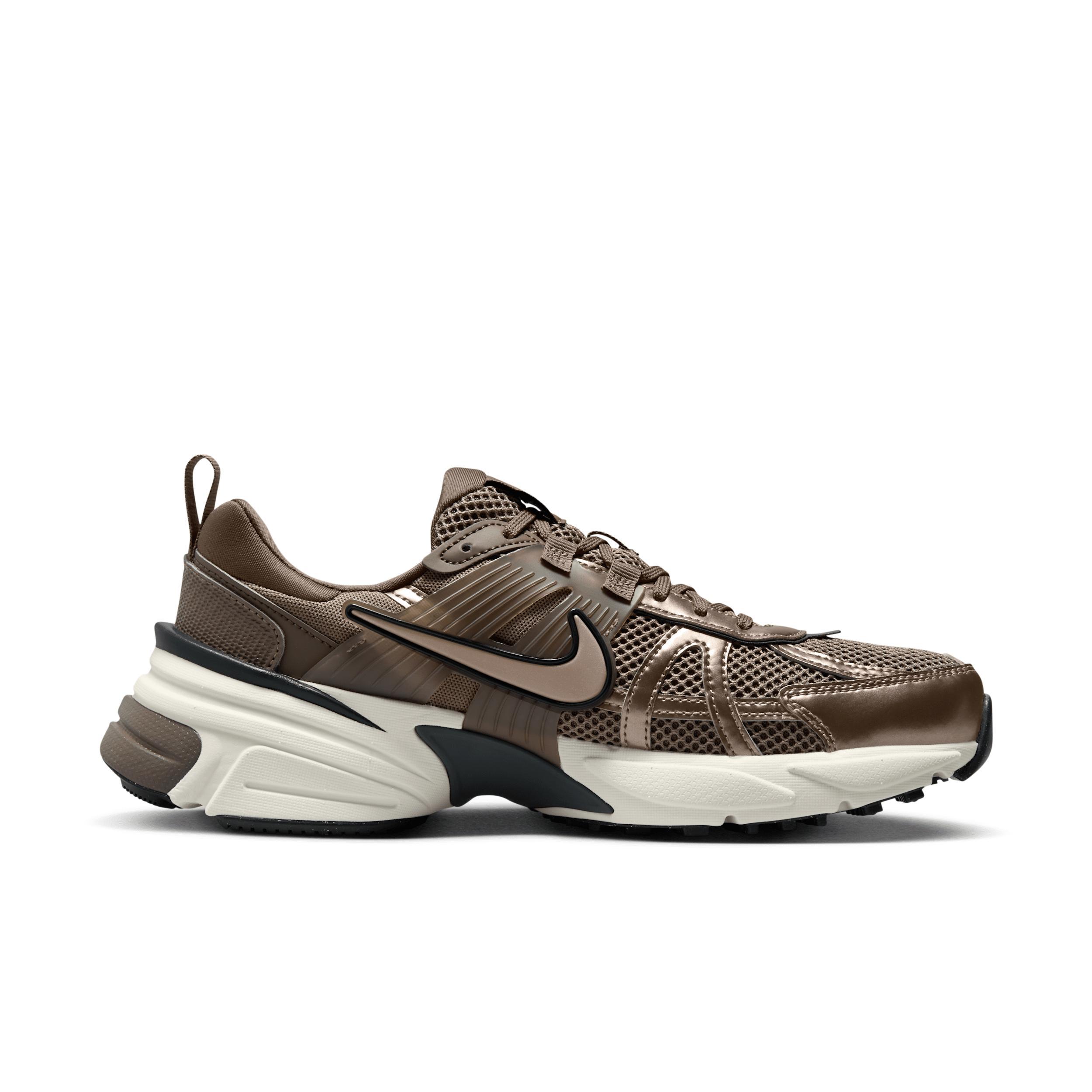 Nike Womens V2K Run Shoes | HF5342-100 Product Image